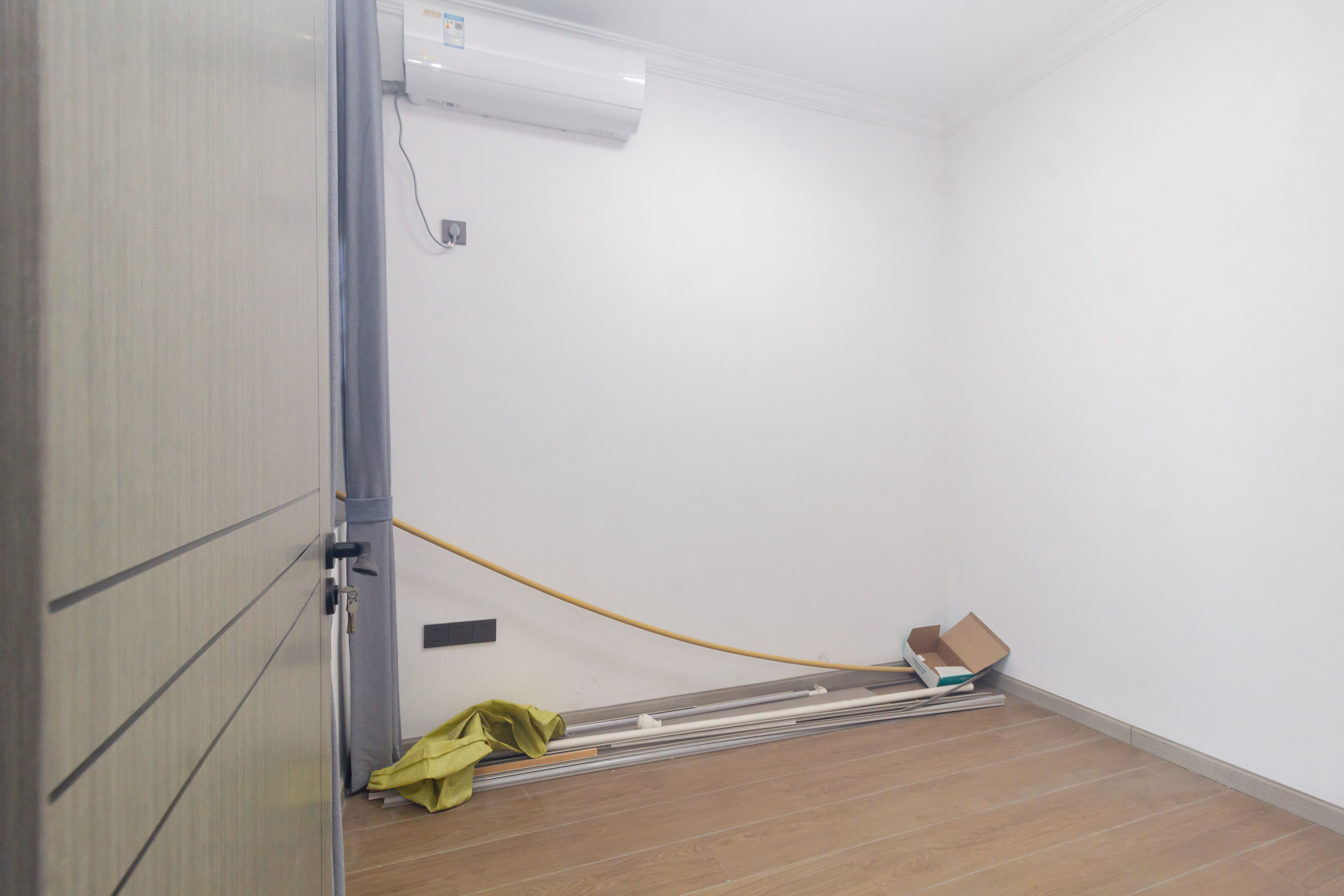 财汇新天地(财汇商务广场) 3室2厅1卫 66.0万 财汇新天地(财汇商务广场) 3室2厅1卫 66.0万卧室