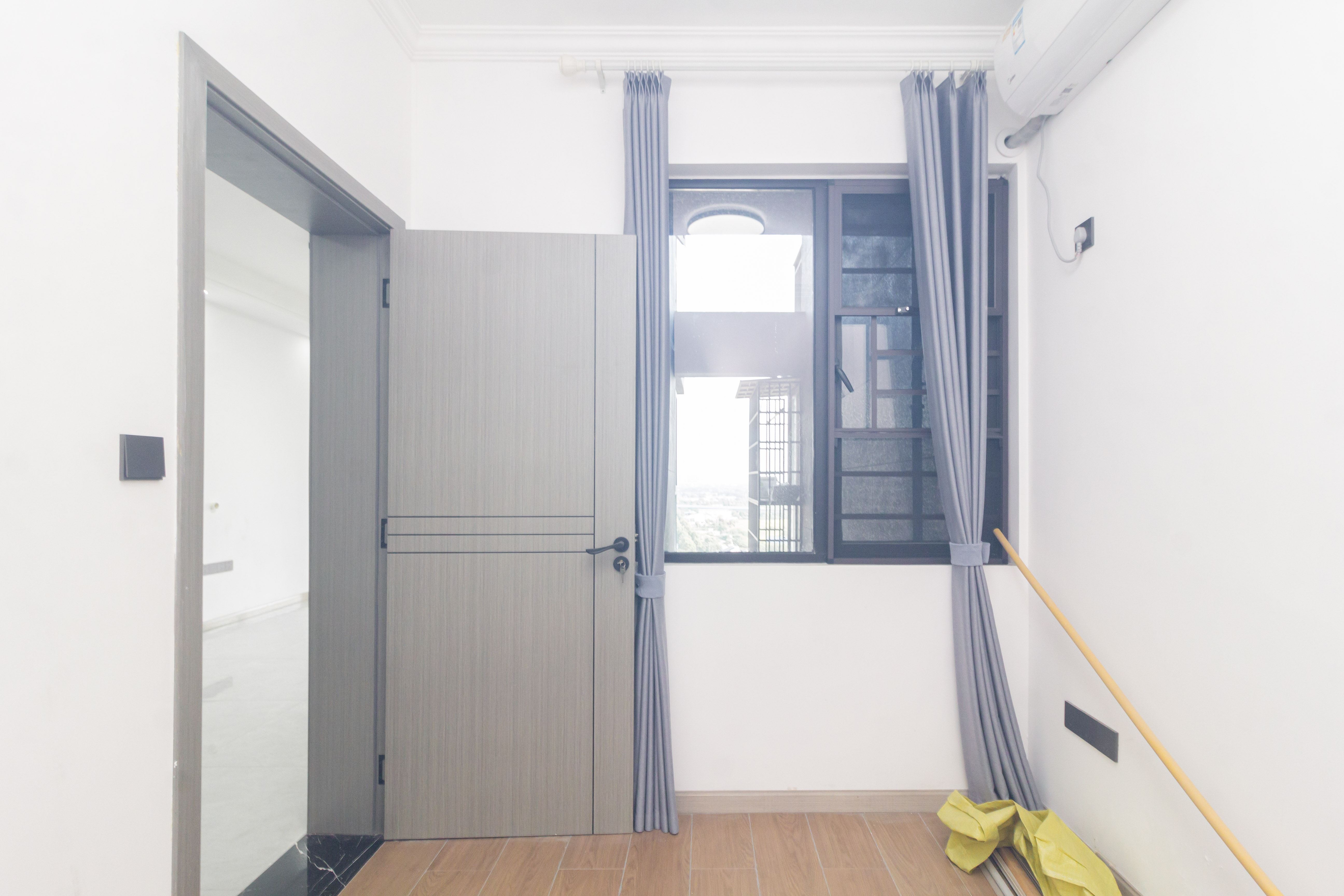 财汇新天地(财汇商务广场) 3室2厅1卫 66.0万 财汇新天地(财汇商务广场) 3室2厅1卫 66.0万卧室