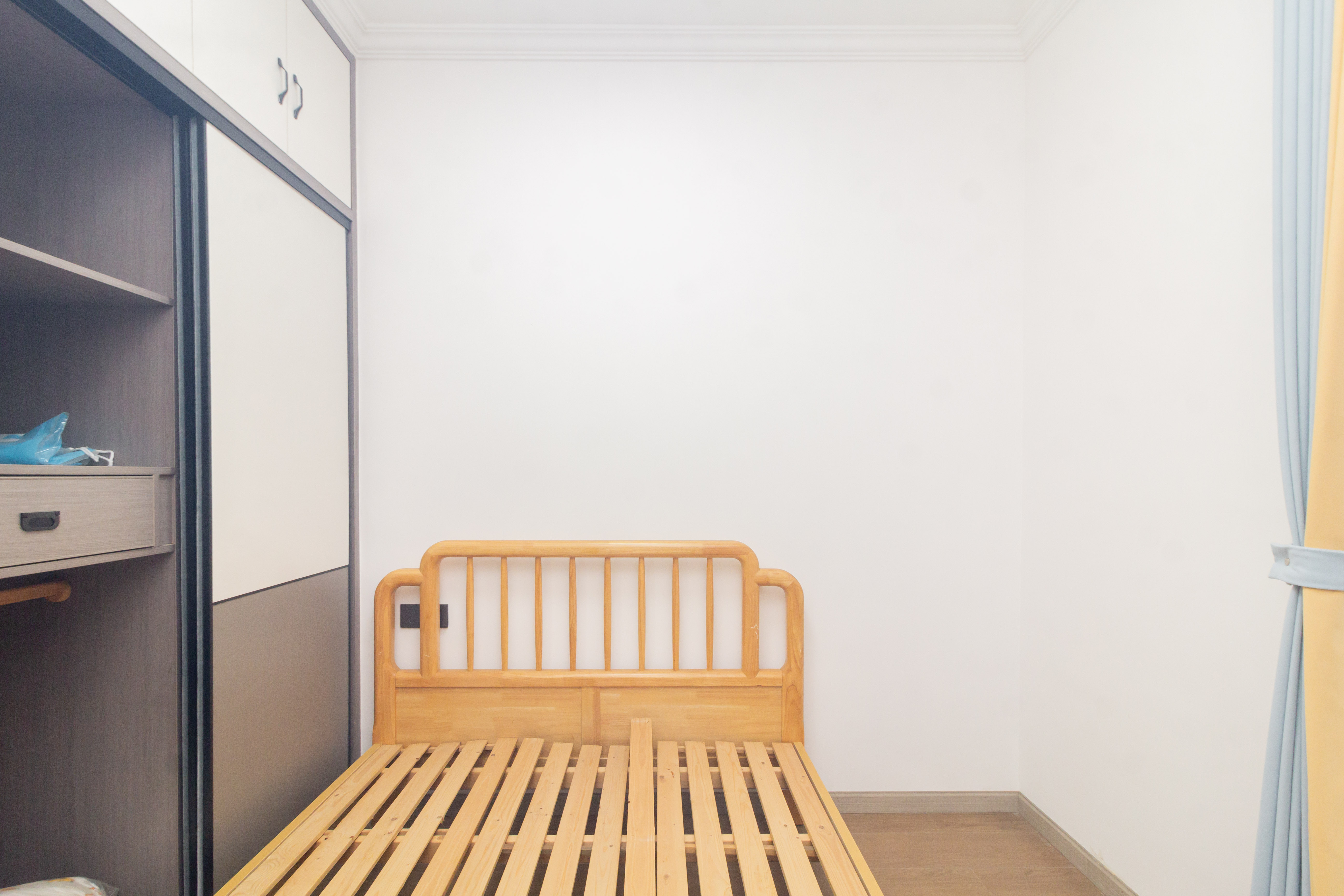 财汇新天地(财汇商务广场) 3室2厅1卫 66.0万 财汇新天地(财汇商务广场) 3室2厅1卫 66.0万卧室