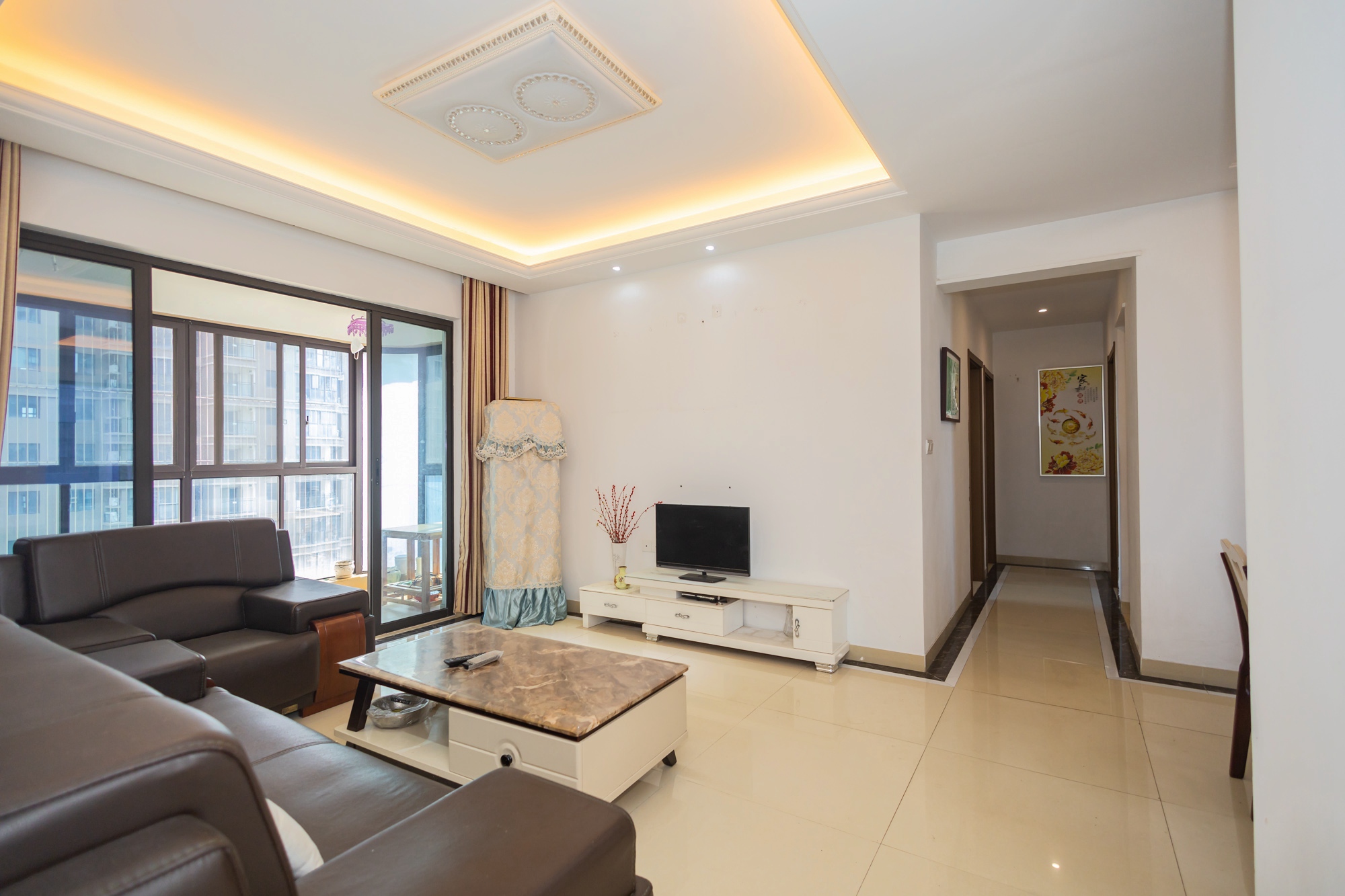 旺德府恺悦国际 4室2厅2卫 78.00万 旺德府恺悦国际 4室2厅2卫 78.00万客厅