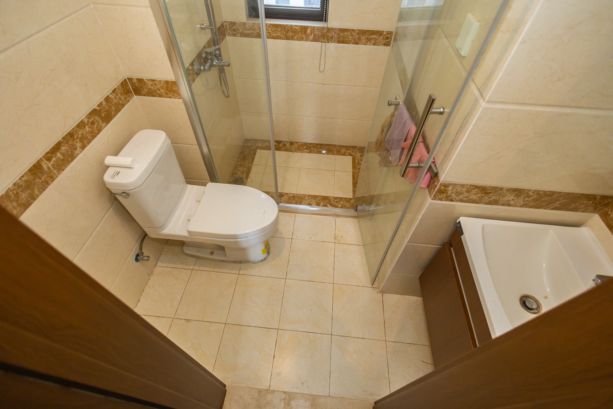 旺德府恺悦国际 4室2厅2卫 78.00万 旺德府恺悦国际 4室2厅2卫 78.00万卫生间