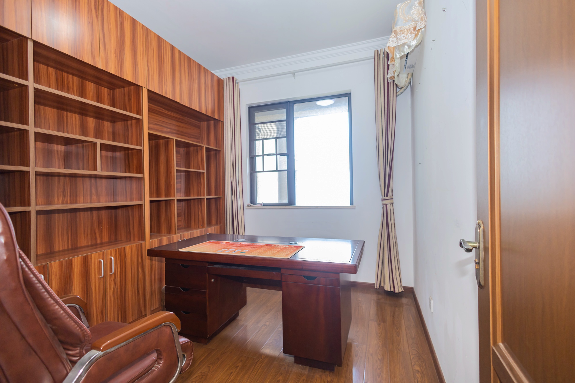 旺德府恺悦国际 4室2厅2卫 78.00万 旺德府恺悦国际 4室2厅2卫 78.00万卧室