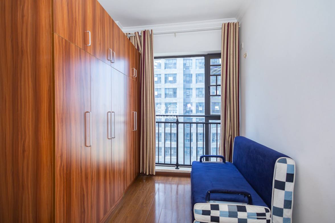 旺德府恺悦国际 4室2厅2卫 78.00万 旺德府恺悦国际 4室2厅2卫 78.00万卧室