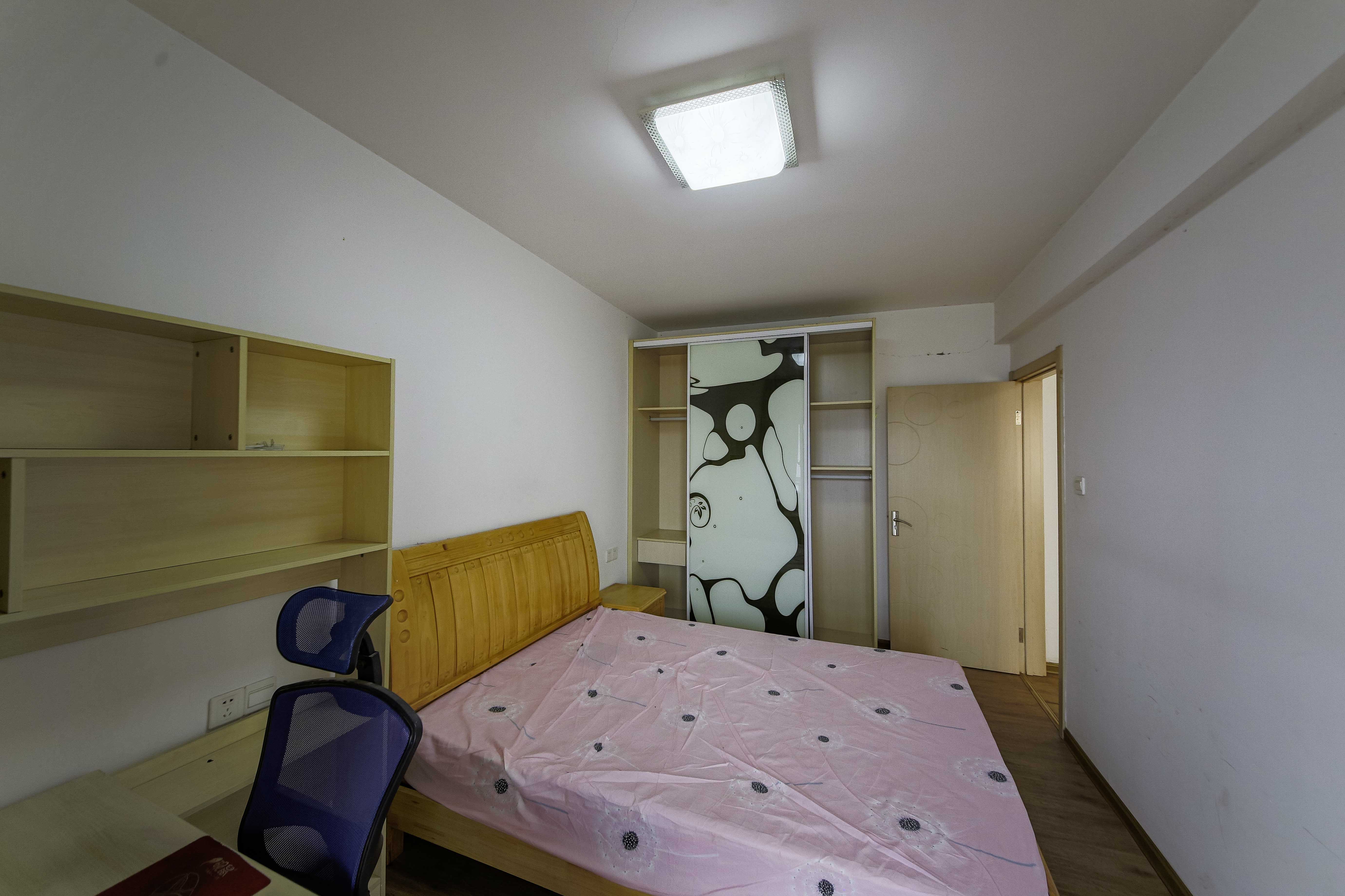 上峰苑(兰亭玥岛) 1室1厅1卫 45.0万 上峰苑(兰亭玥岛) 1室1厅1卫 45.0万卧室