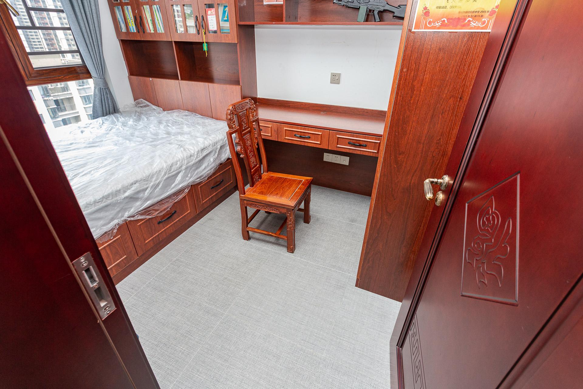 勤诚达境界城 5室2厅2卫 187.0万 勤诚达境界城 5室2厅2卫 187.0万卧室