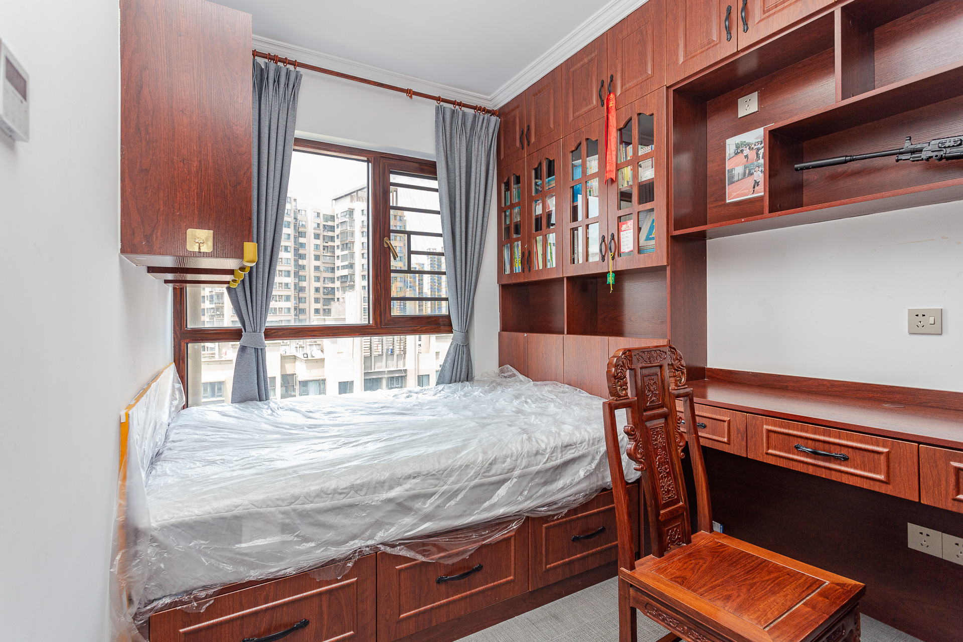 勤诚达境界城 5室2厅2卫 187.0万 勤诚达境界城 5室2厅2卫 187.0万卧室