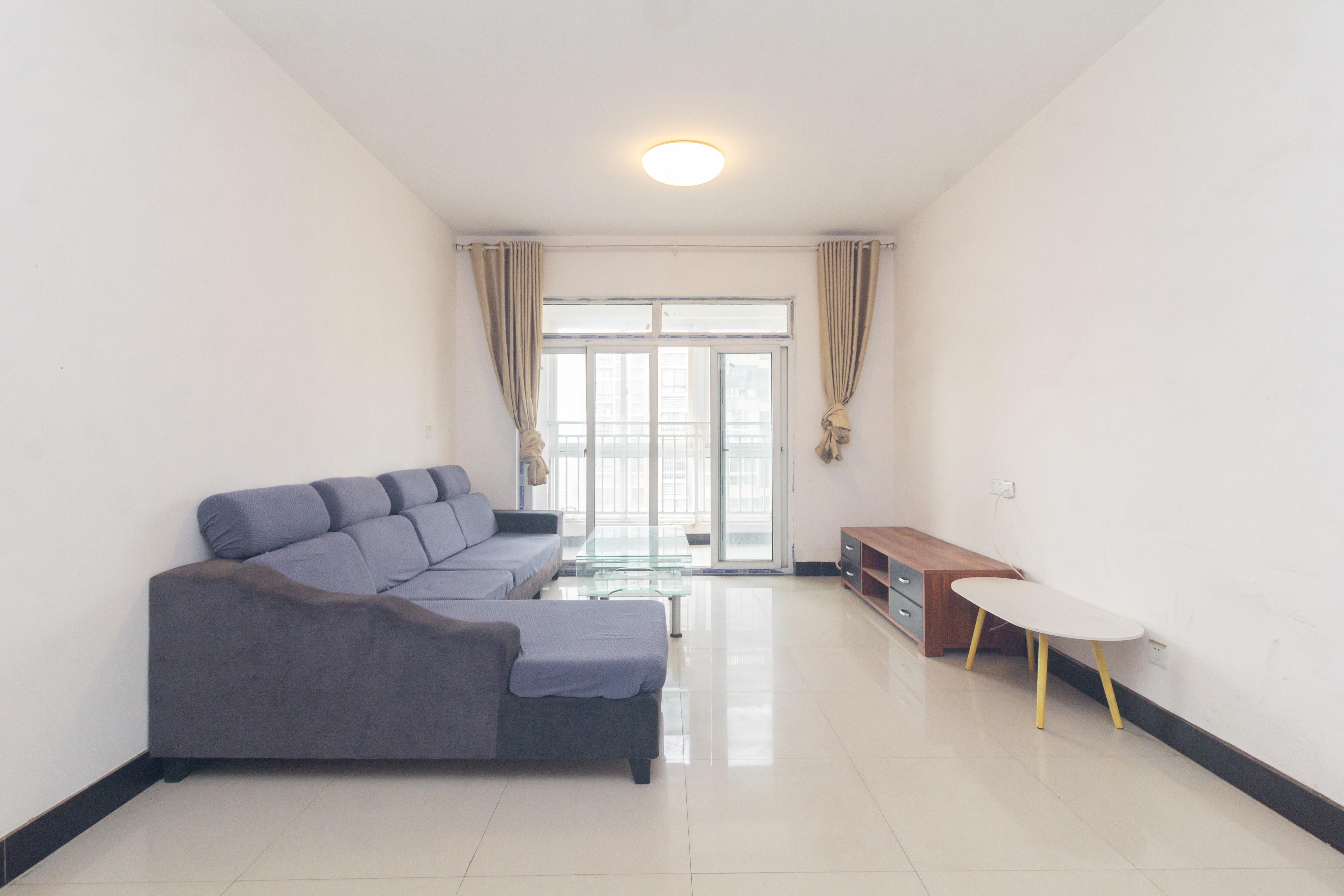 昌和商业中心/昌和国际 3室2厅1卫 82.8万 昌和商业中心/昌和国际 3室2厅1卫 82.8万客厅