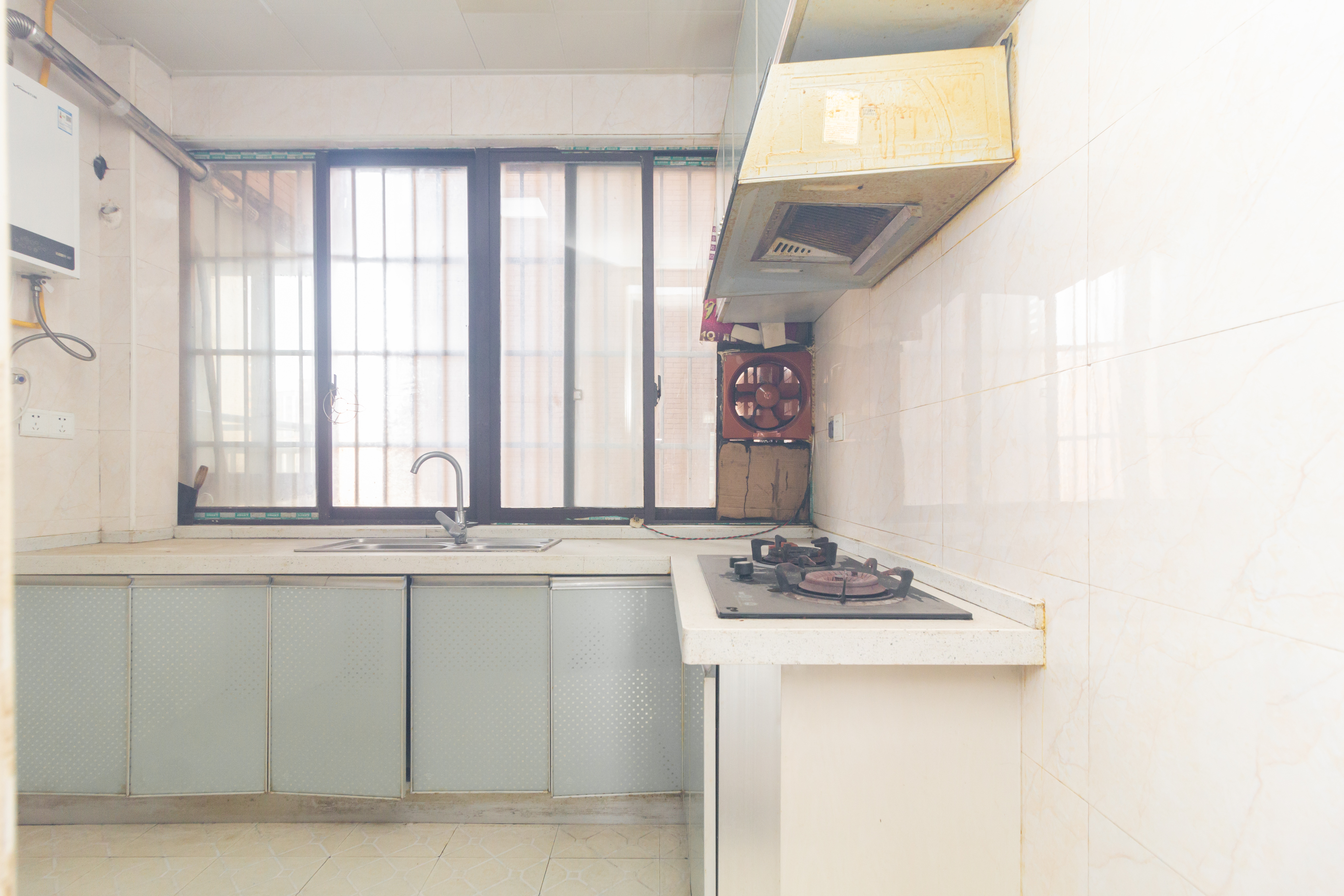 昌和商业中心/昌和国际 3室2厅1卫 82.8万 昌和商业中心/昌和国际 3室2厅1卫 82.8万厨房