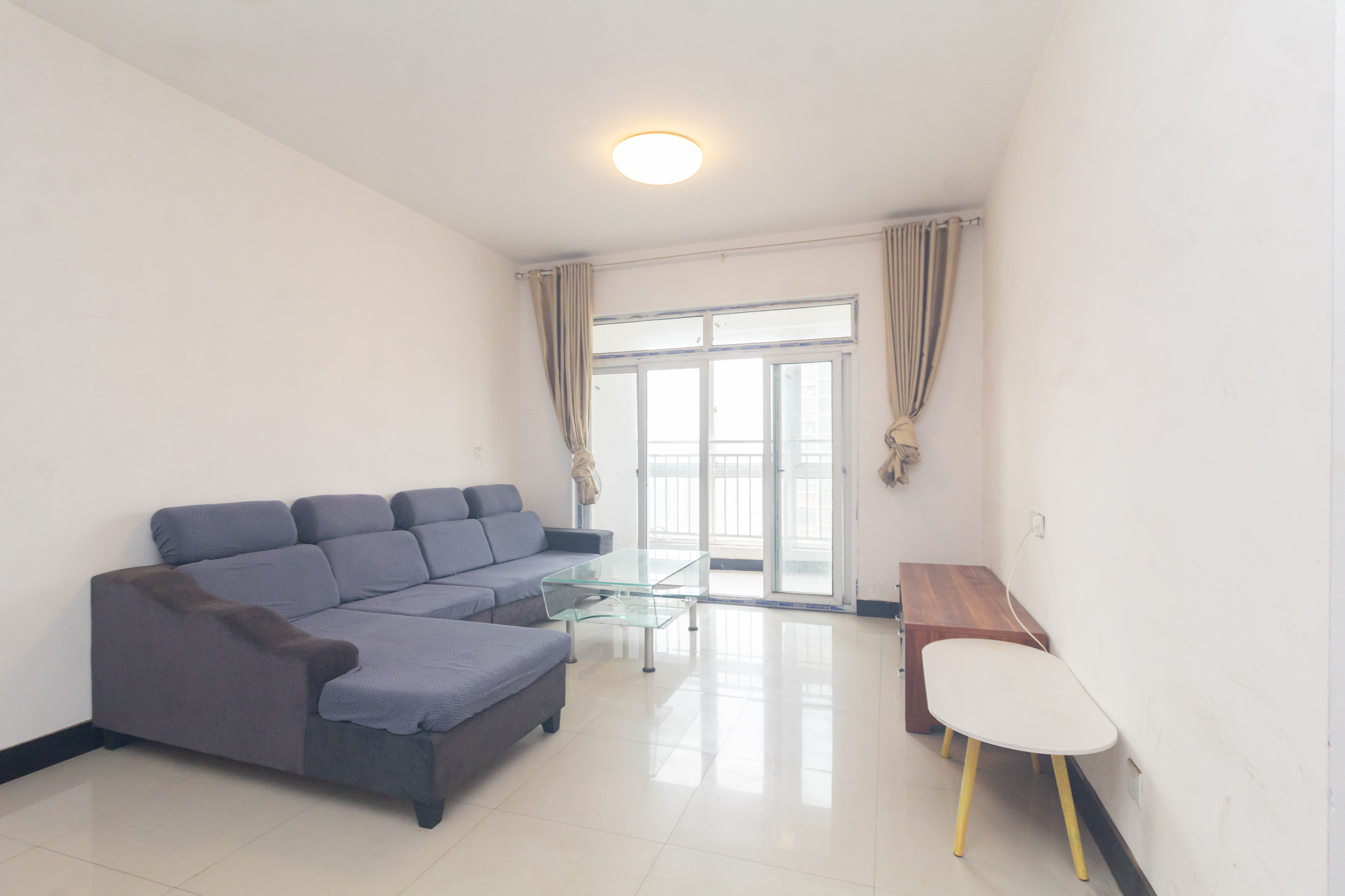 昌和商业中心/昌和国际 3室2厅1卫 82.8万 昌和商业中心/昌和国际 3室2厅1卫 82.8万客厅