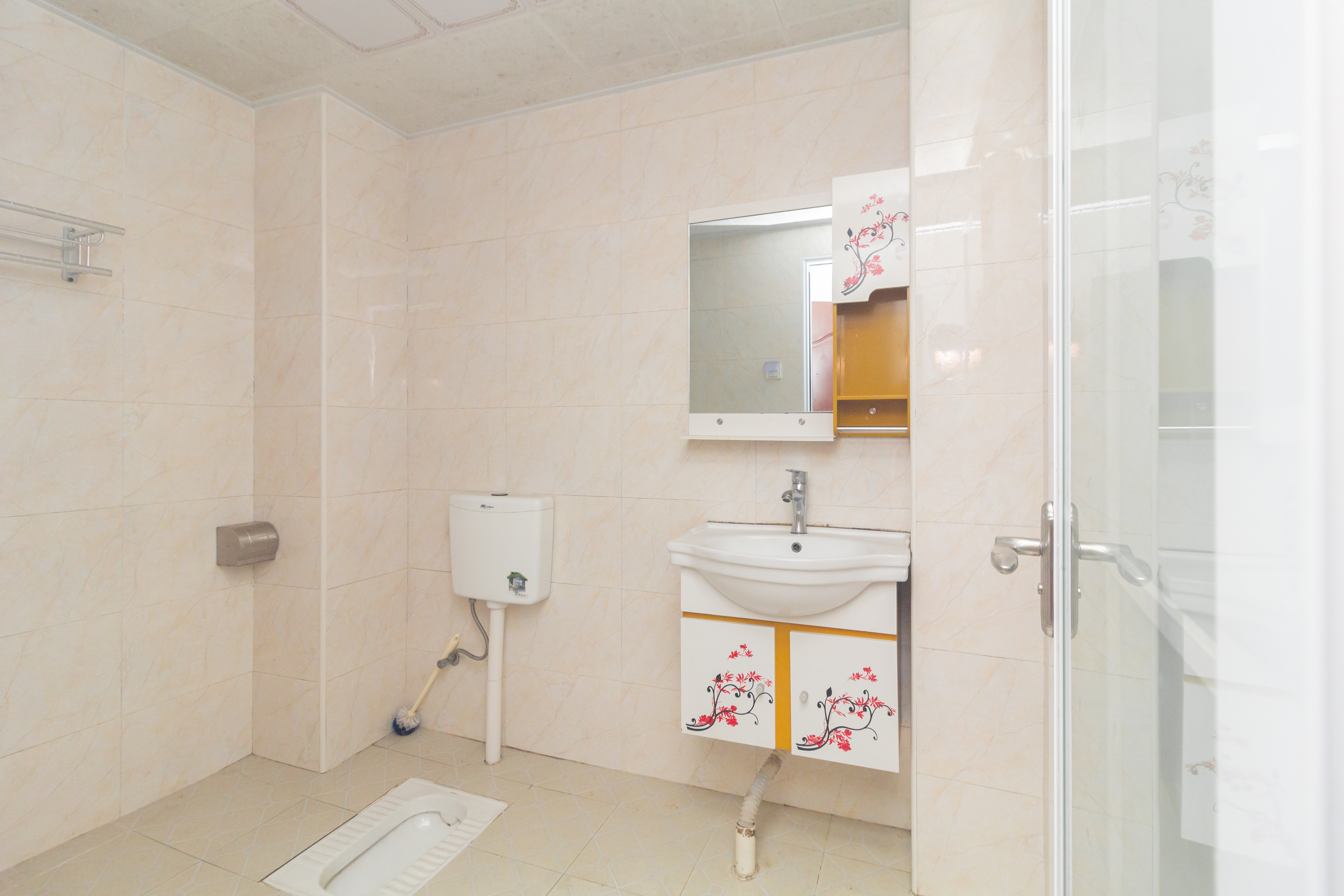 昌和商业中心/昌和国际 3室2厅1卫 82.8万 昌和商业中心/昌和国际 3室2厅1卫 82.8万卫生间