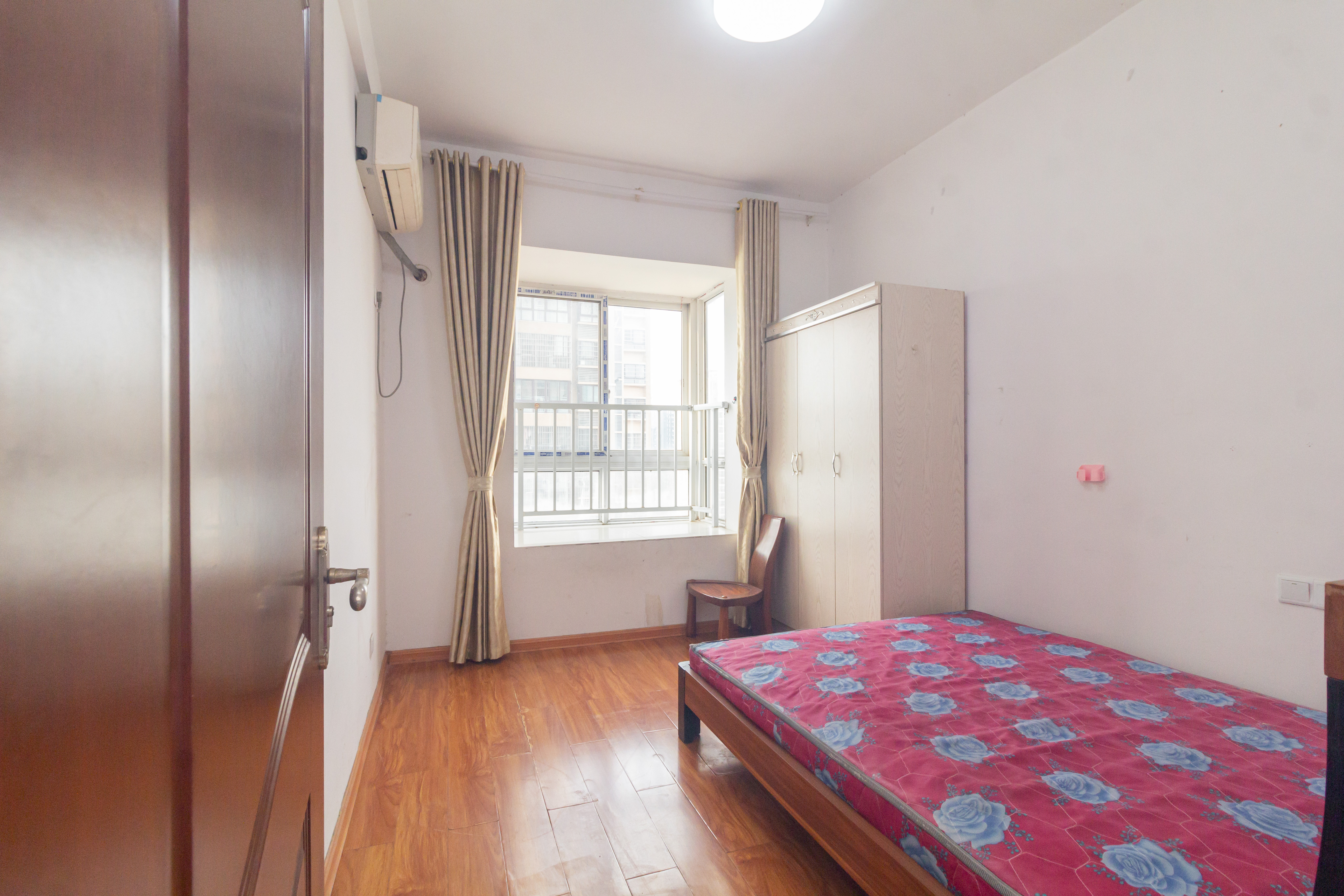 昌和商业中心/昌和国际 3室2厅1卫 82.8万 昌和商业中心/昌和国际 3室2厅1卫 82.8万卧室