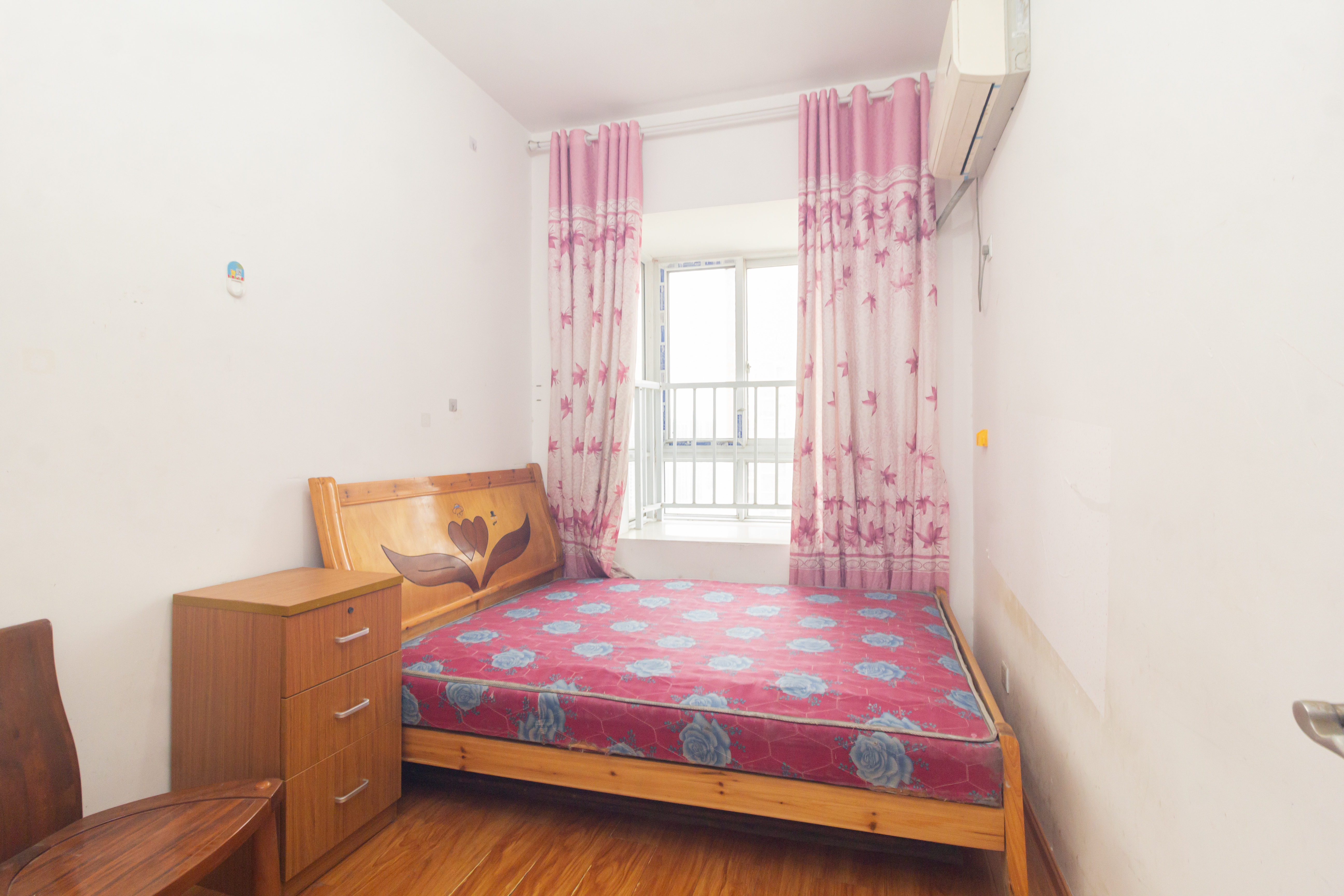 昌和商业中心/昌和国际 3室2厅1卫 82.8万 昌和商业中心/昌和国际 3室2厅1卫 82.8万卧室