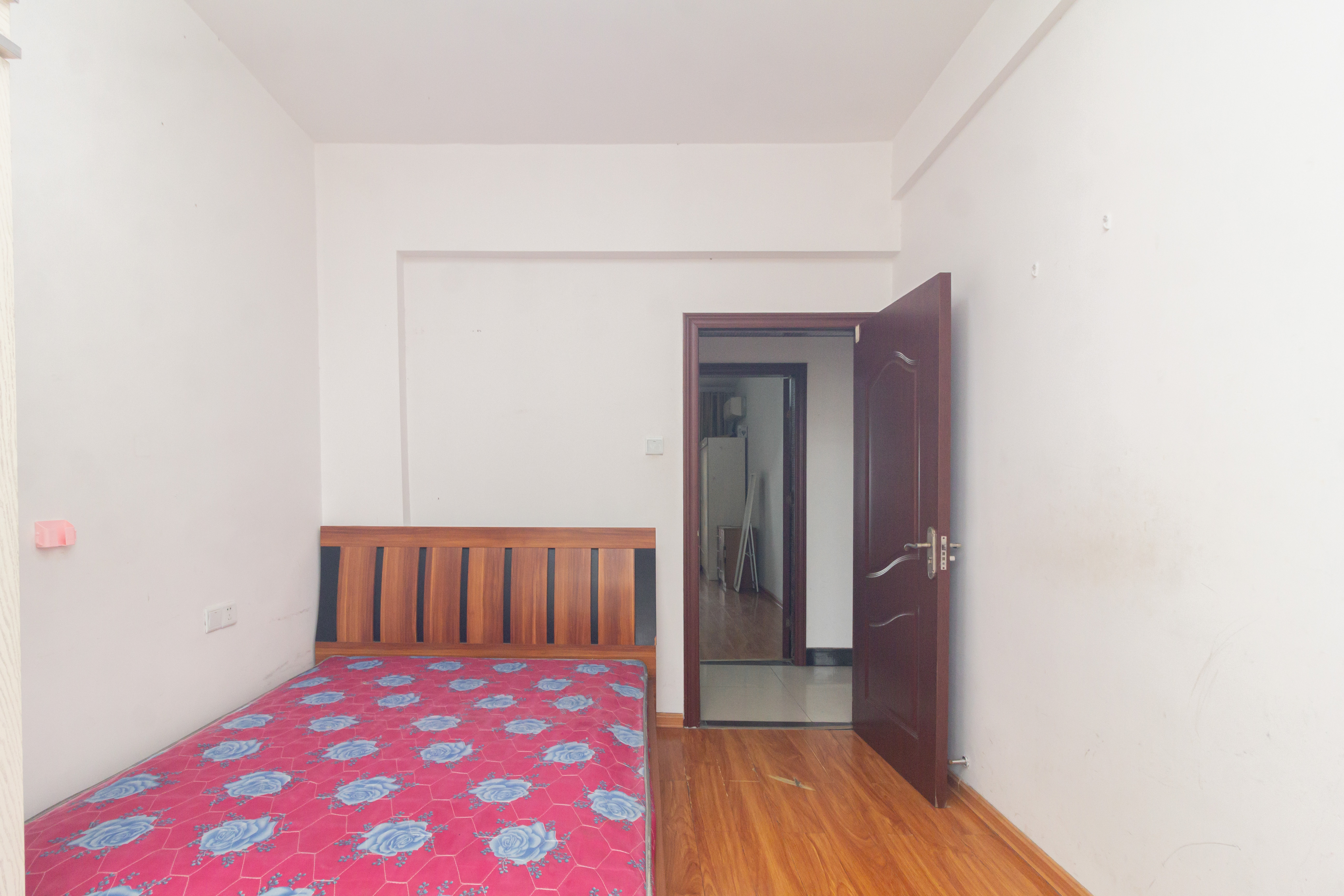 昌和商业中心/昌和国际 3室2厅1卫 82.8万 昌和商业中心/昌和国际 3室2厅1卫 82.8万卧室