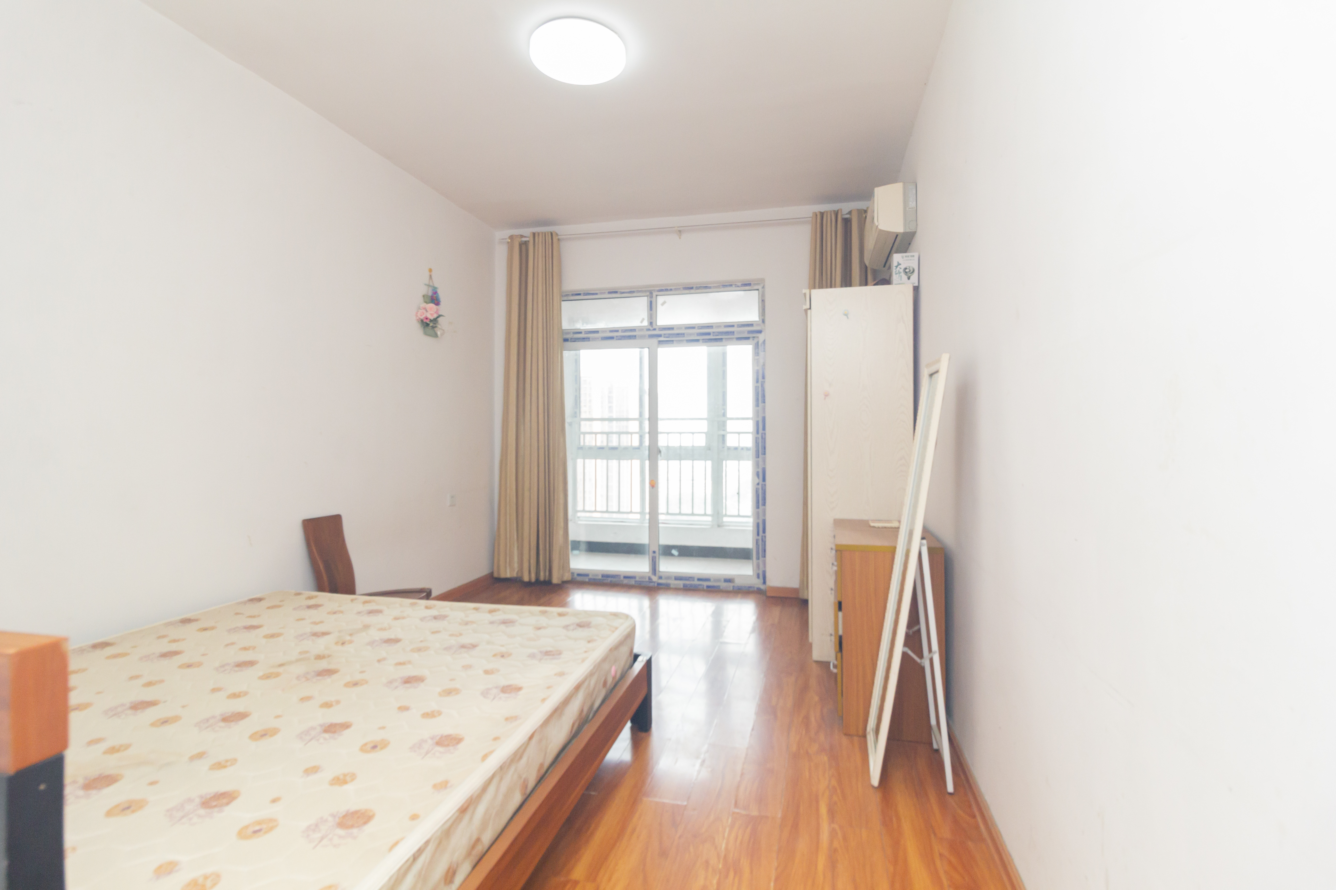 昌和商业中心/昌和国际 3室2厅1卫 82.8万 昌和商业中心/昌和国际 3室2厅1卫 82.8万卧室