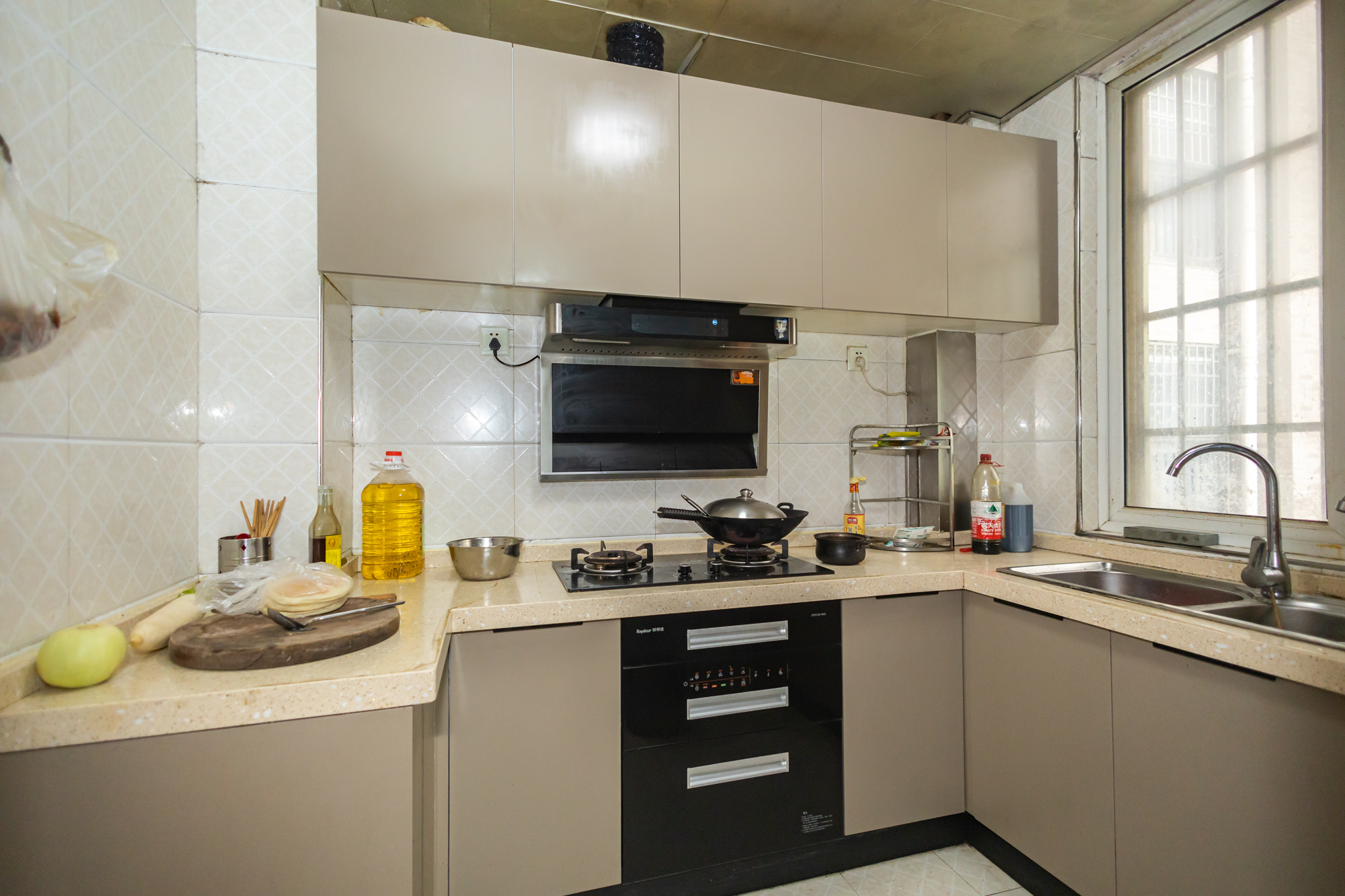 紫晶城 3室2厅1卫 68.0万 紫晶城 3室2厅1卫 68.0万厨房