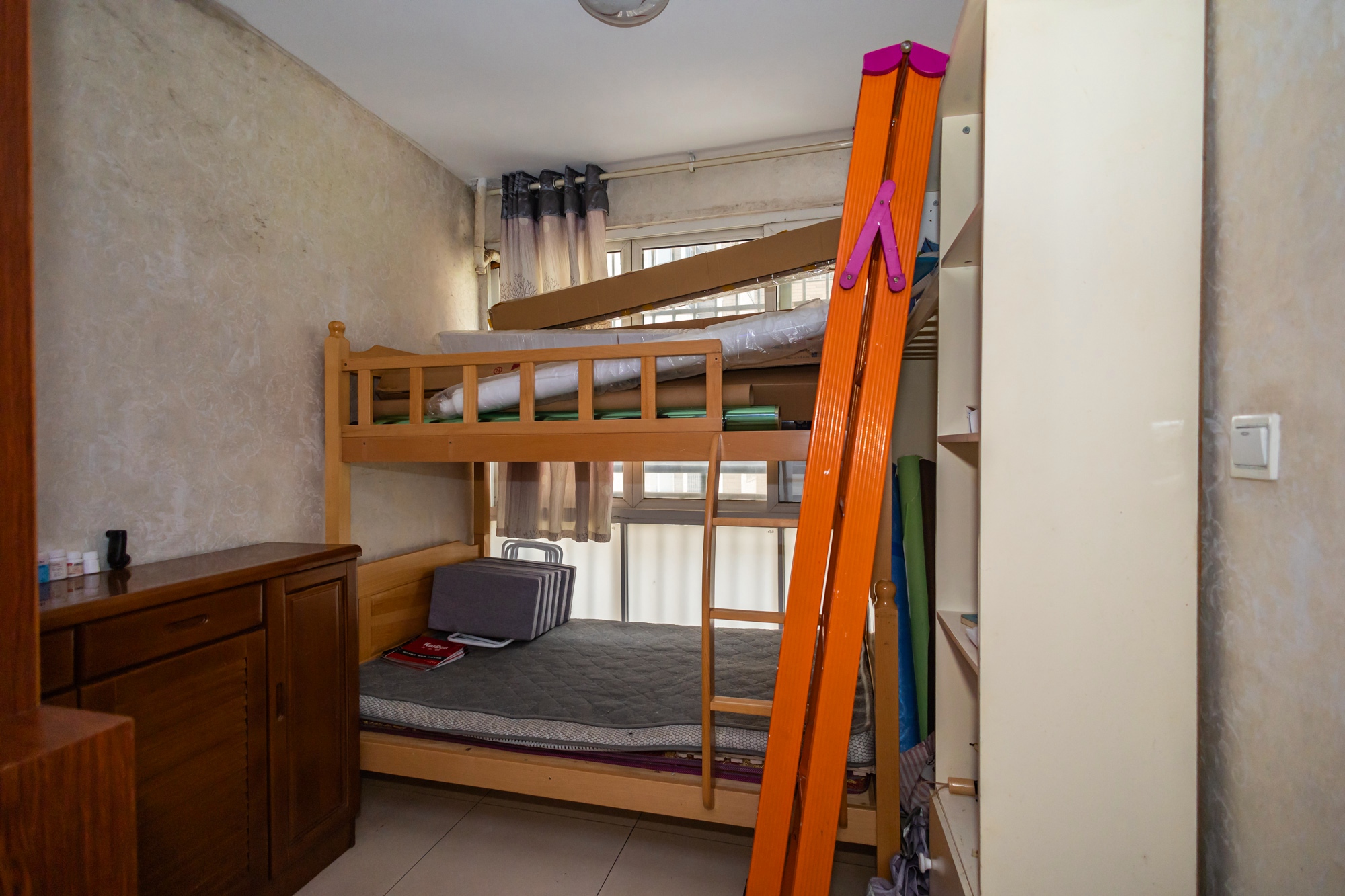 紫晶城 3室2厅1卫 68.0万 紫晶城 3室2厅1卫 68.0万卧室