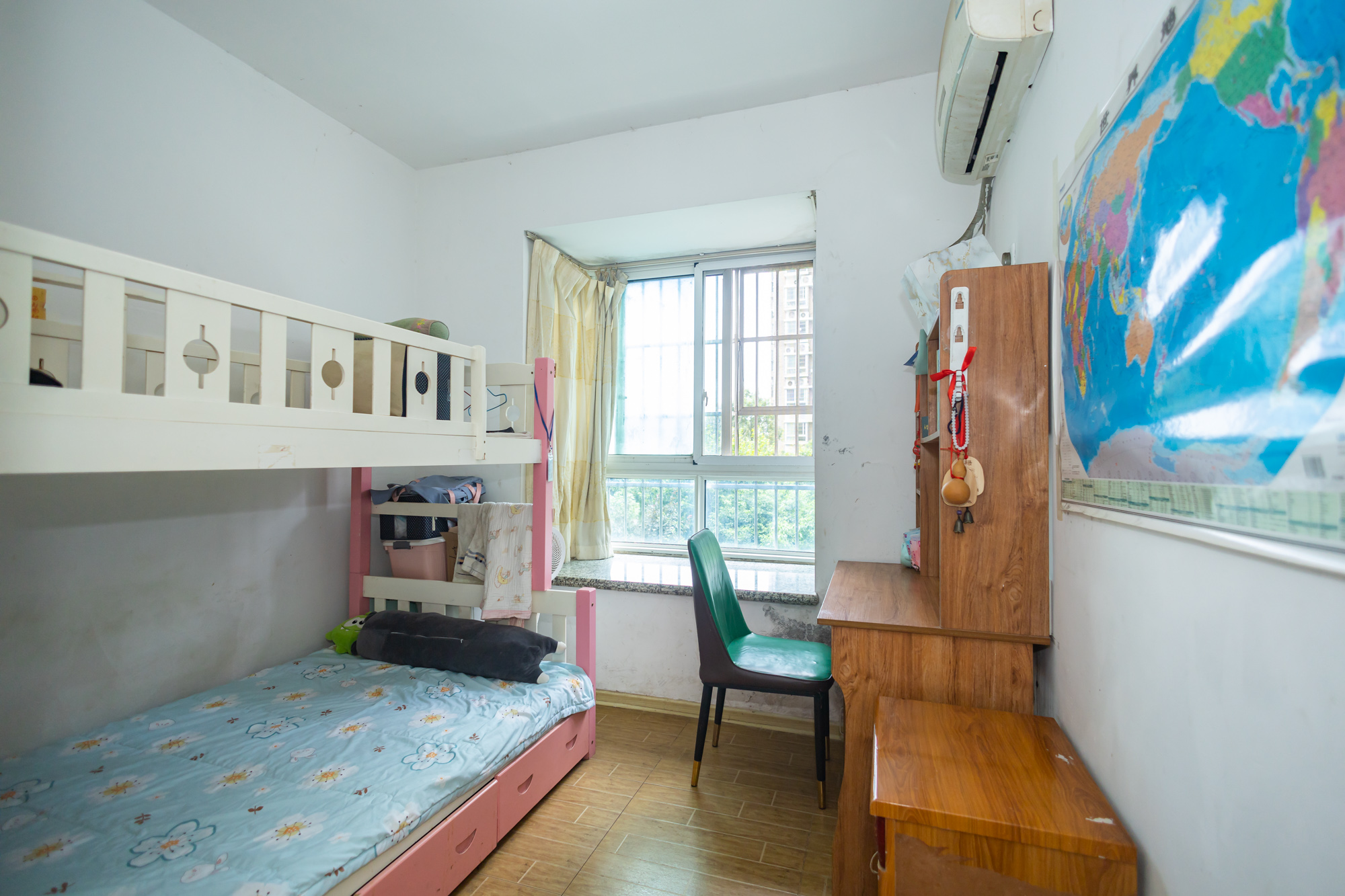 紫晶城 3室2厅1卫 68.0万 紫晶城 3室2厅1卫 68.0万卧室