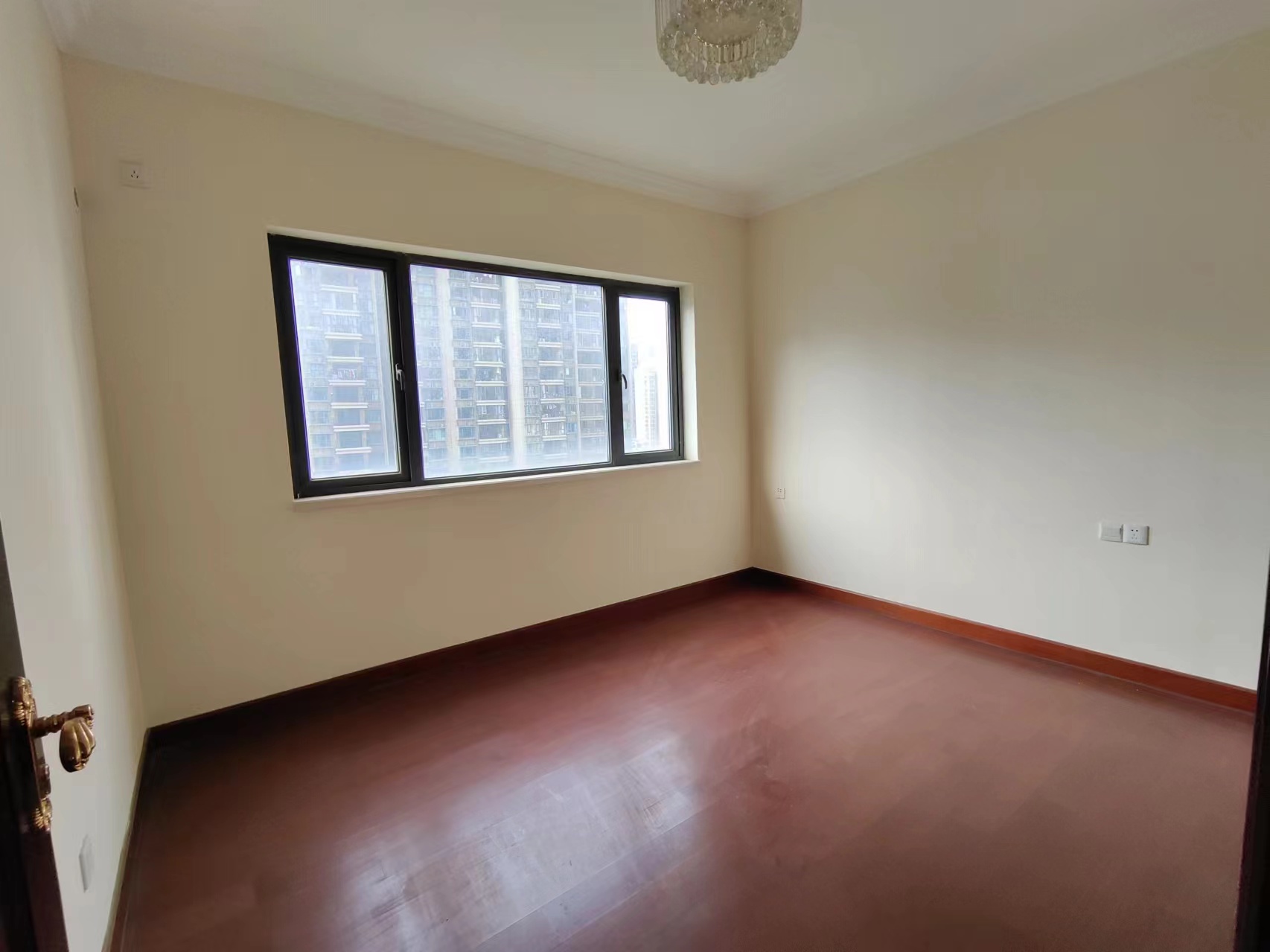 恒大华府 4室2厅2卫 152.8万 恒大华府 4室2厅2卫 152.8万室内图