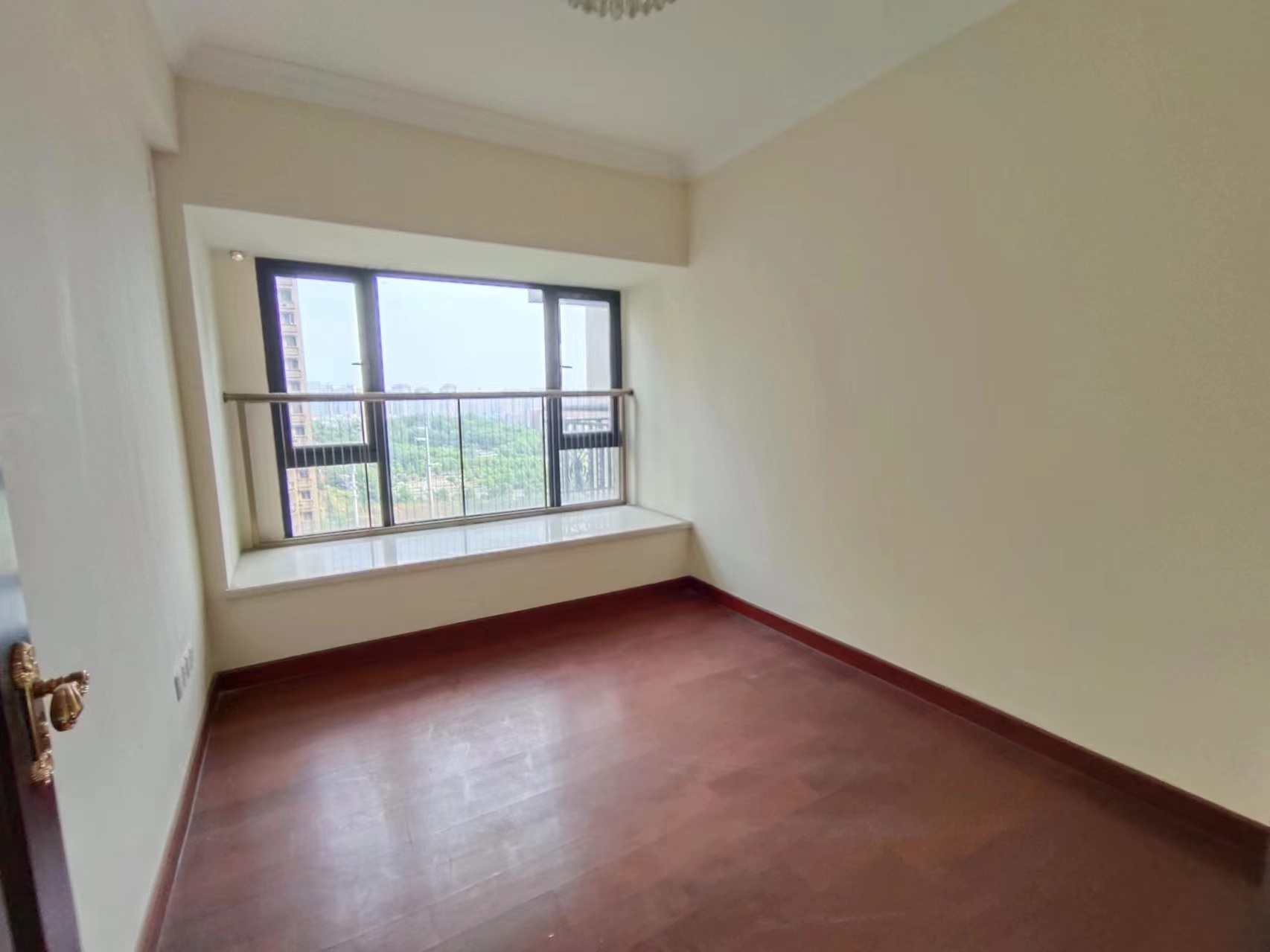 恒大华府 4室2厅2卫 152.8万 恒大华府 4室2厅2卫 152.8万室内图