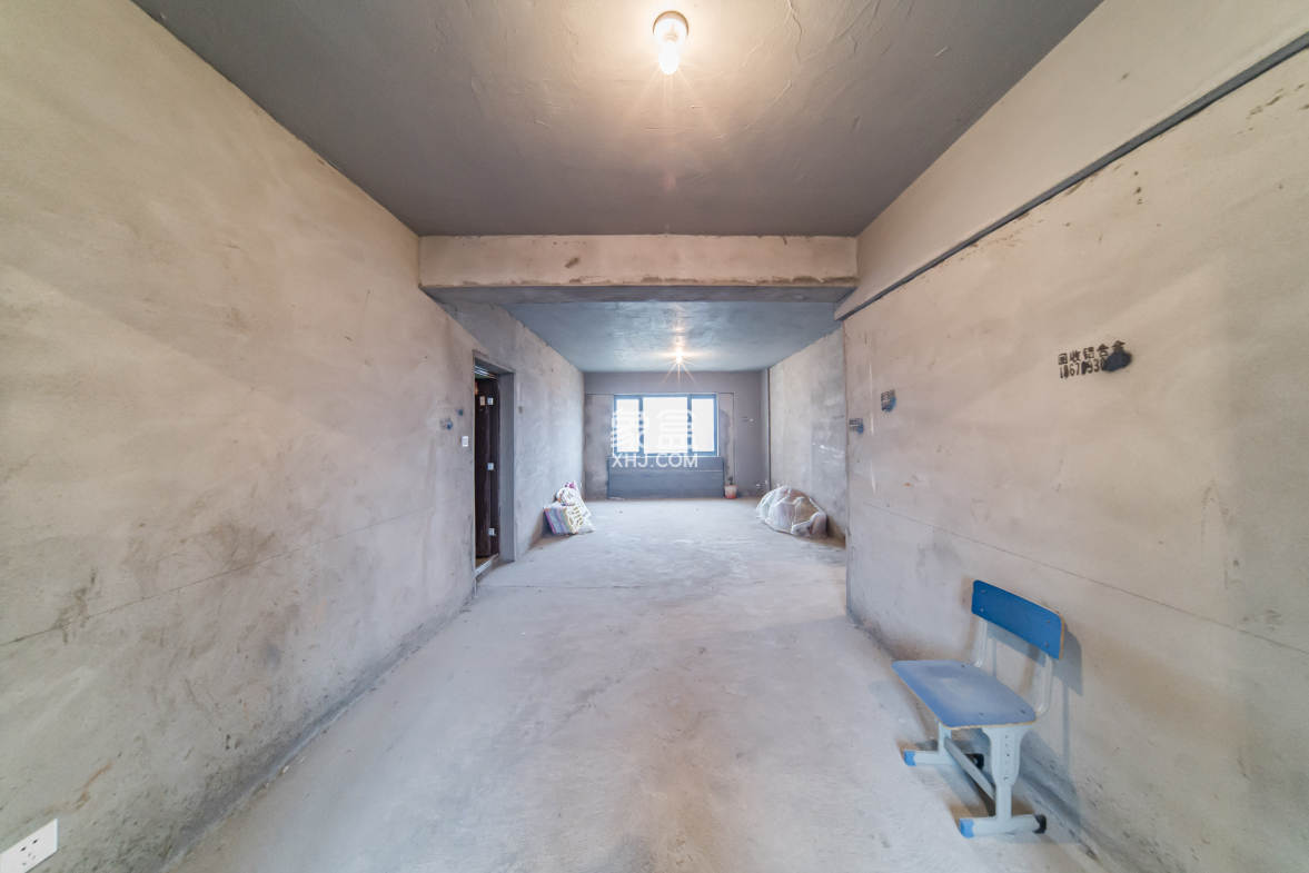 兰亭湾畔 4室2厅2卫 160.0万 兰亭湾畔 4室2厅2卫 160.0万客厅