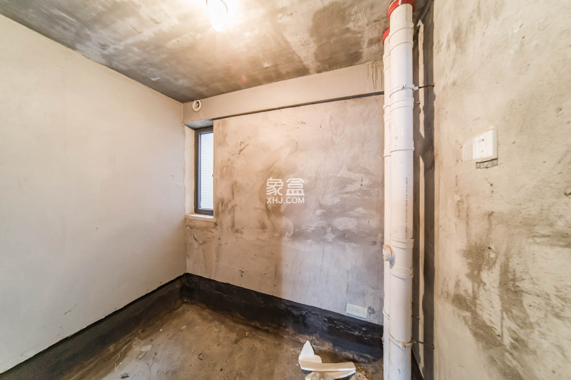 兰亭湾畔 4室2厅2卫 160.0万 兰亭湾畔 4室2厅2卫 160.0万卫生间