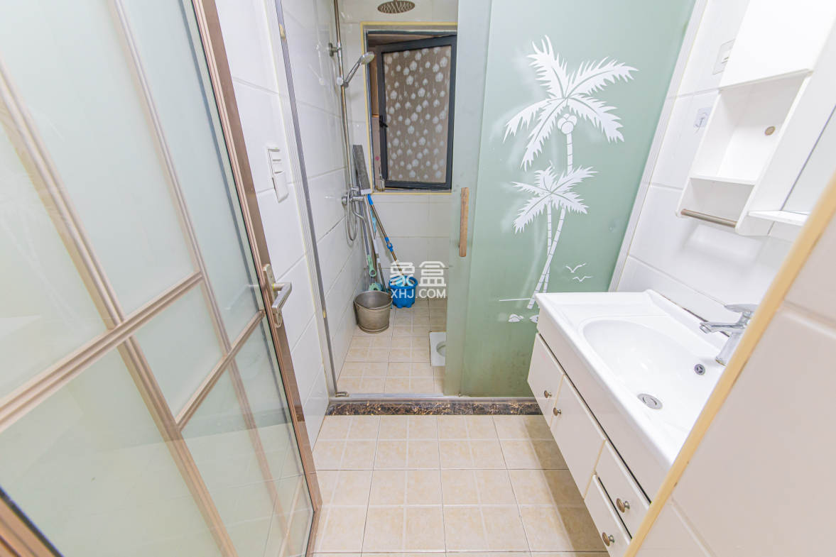 中建芙蓉嘉苑  3室2厅2卫    90.0万 中建芙蓉嘉苑  3室2厅2卫    90.0万卫生间