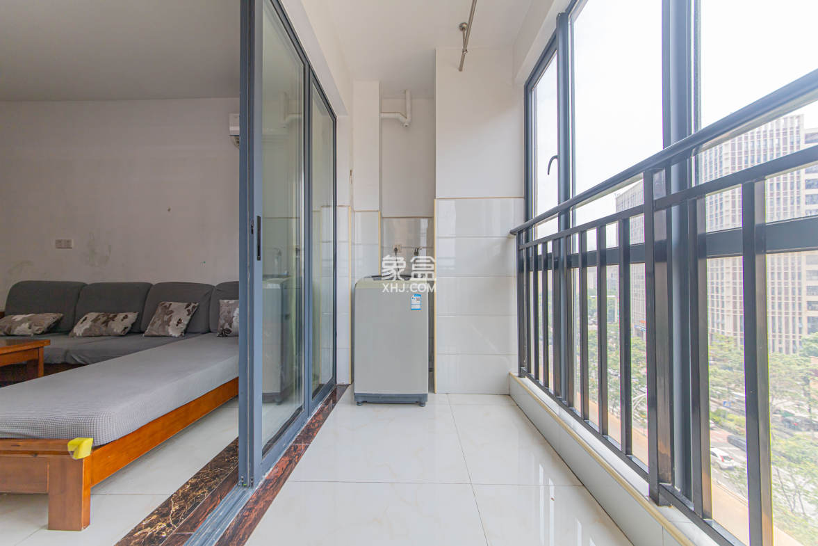 中建芙蓉嘉苑  3室2厅2卫    90.0万 中建芙蓉嘉苑  3室2厅2卫    90.0万阳台