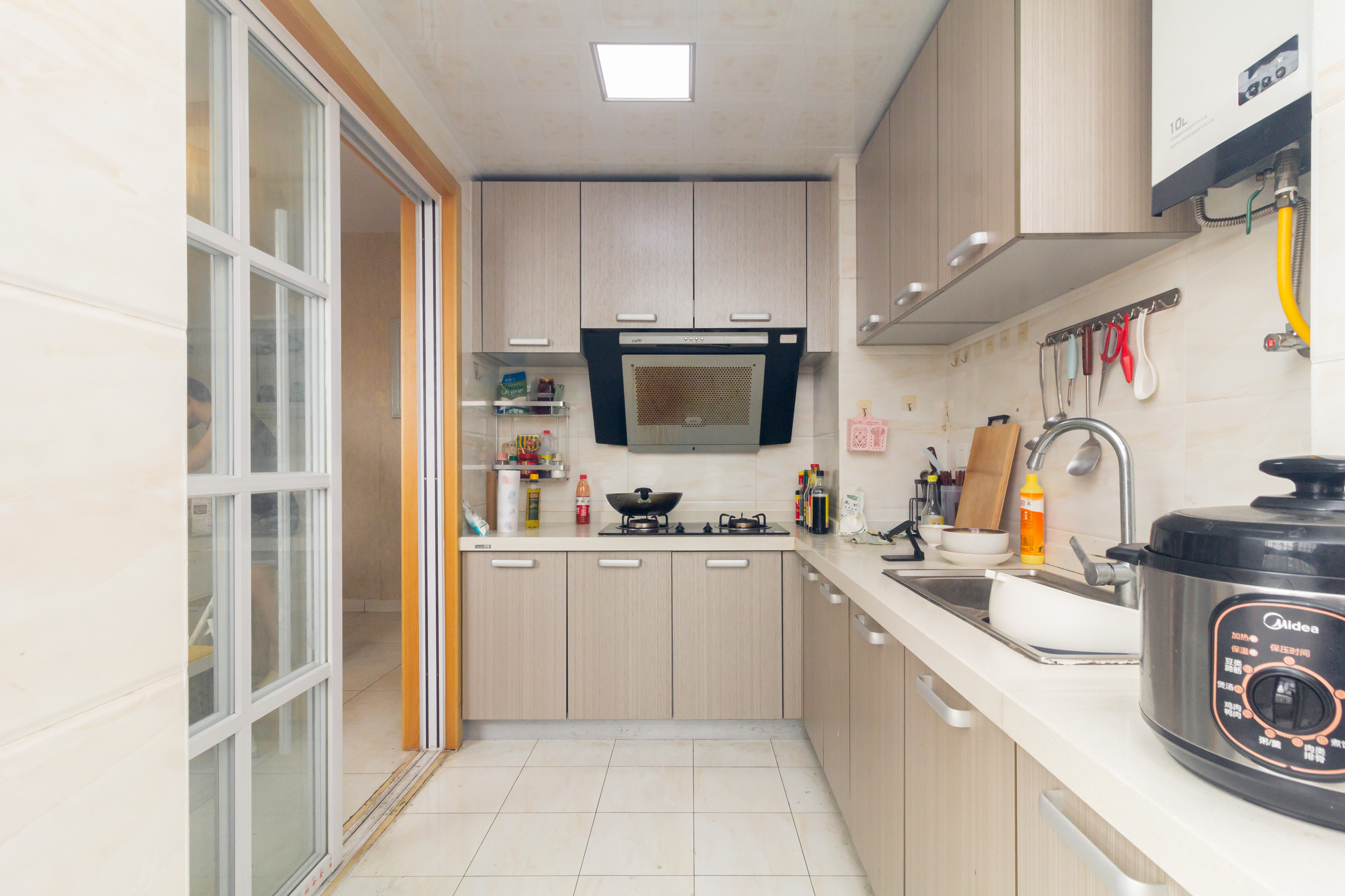 中国铁建国际城二期  3室2厅1卫    49.8万 中国铁建国际城二期  3室2厅1卫    49.8万厨房