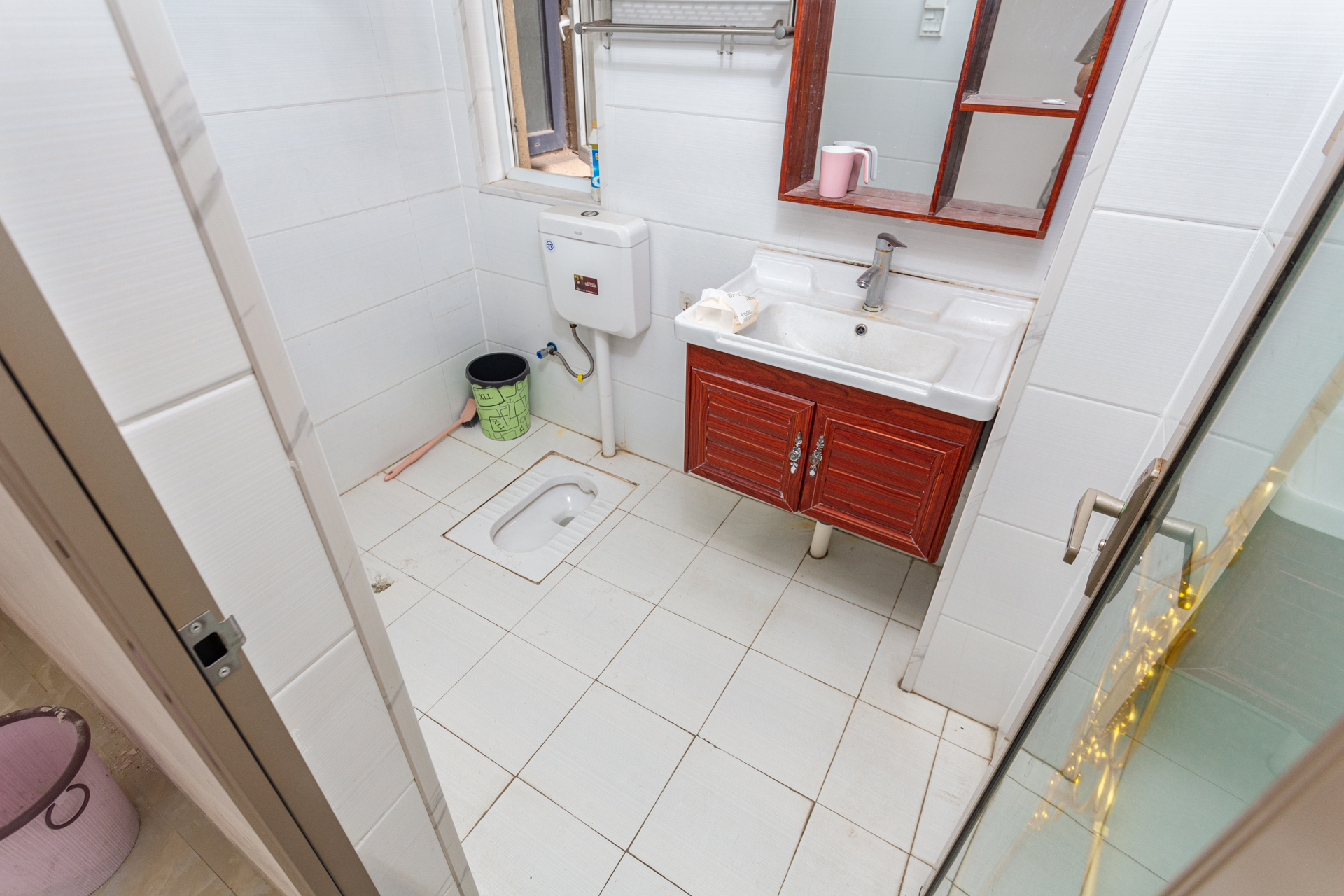 嘉宇银杉(嘉宇西苑) 3室2厅2卫 89.8万 嘉宇银杉(嘉宇西苑) 3室2厅2卫 89.8万卫生间