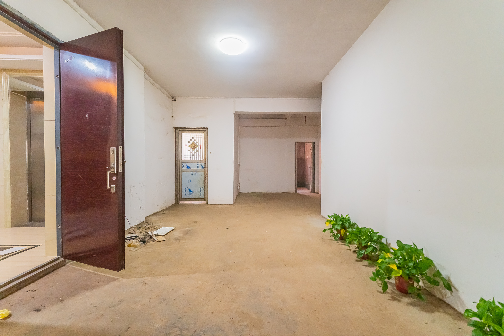 海伦春天 5室2厅2卫 177.0万 海伦春天 5室2厅2卫 177.0万客厅