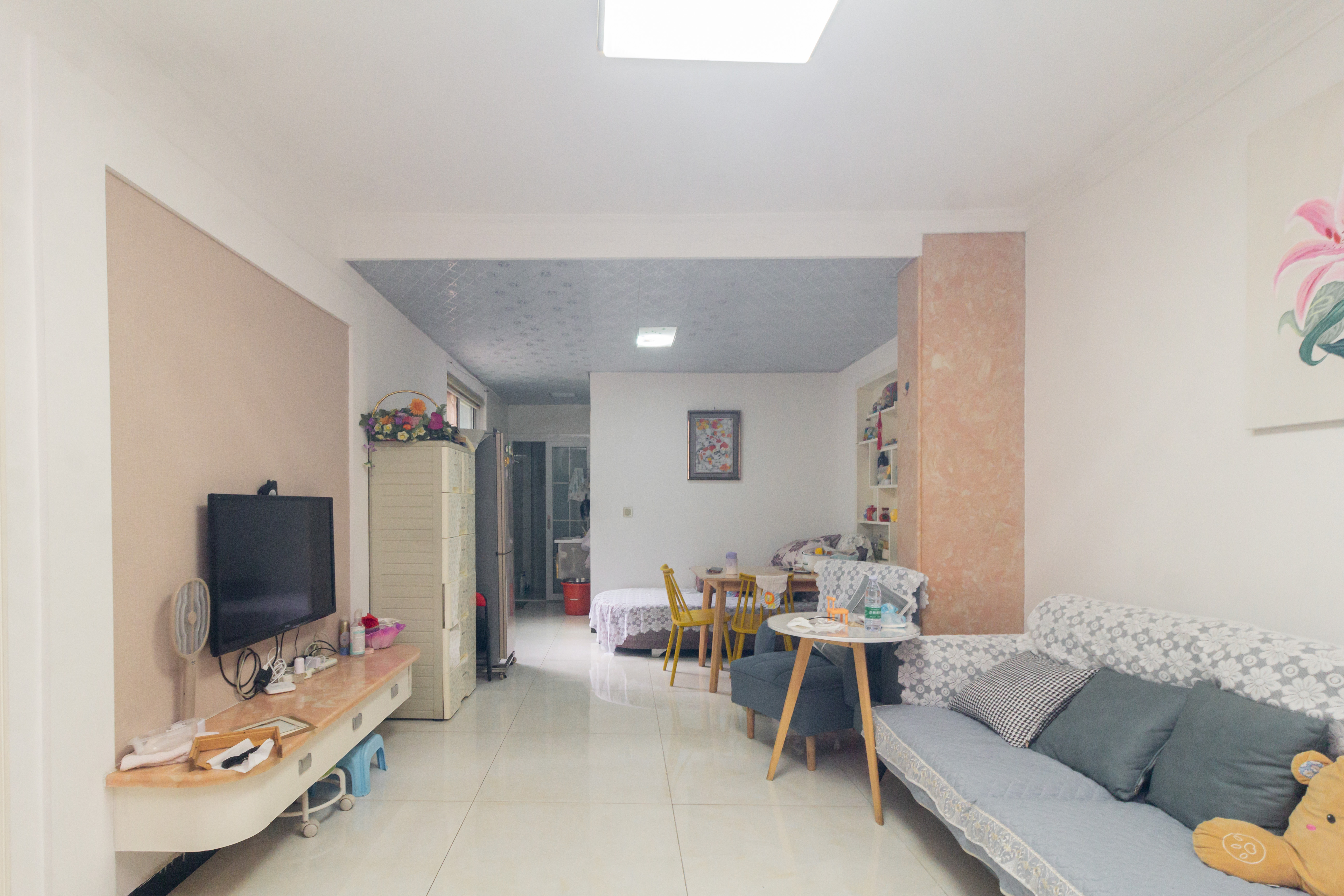 东业苹果社区 4室2厅2卫 72.8万 东业苹果社区 4室2厅2卫 72.8万客厅