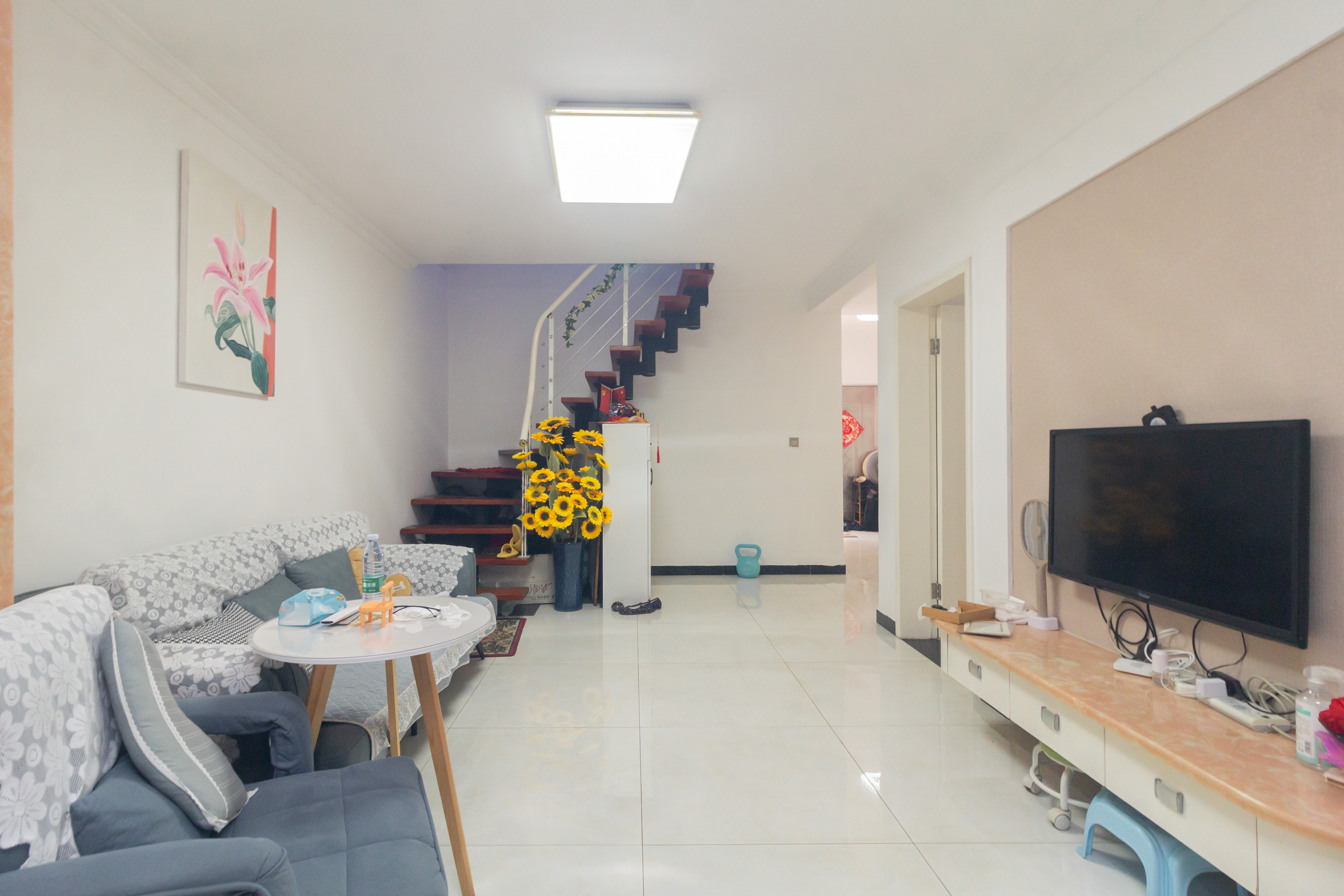 东业苹果社区 4室2厅2卫 72.8万 东业苹果社区 4室2厅2卫 72.8万客厅