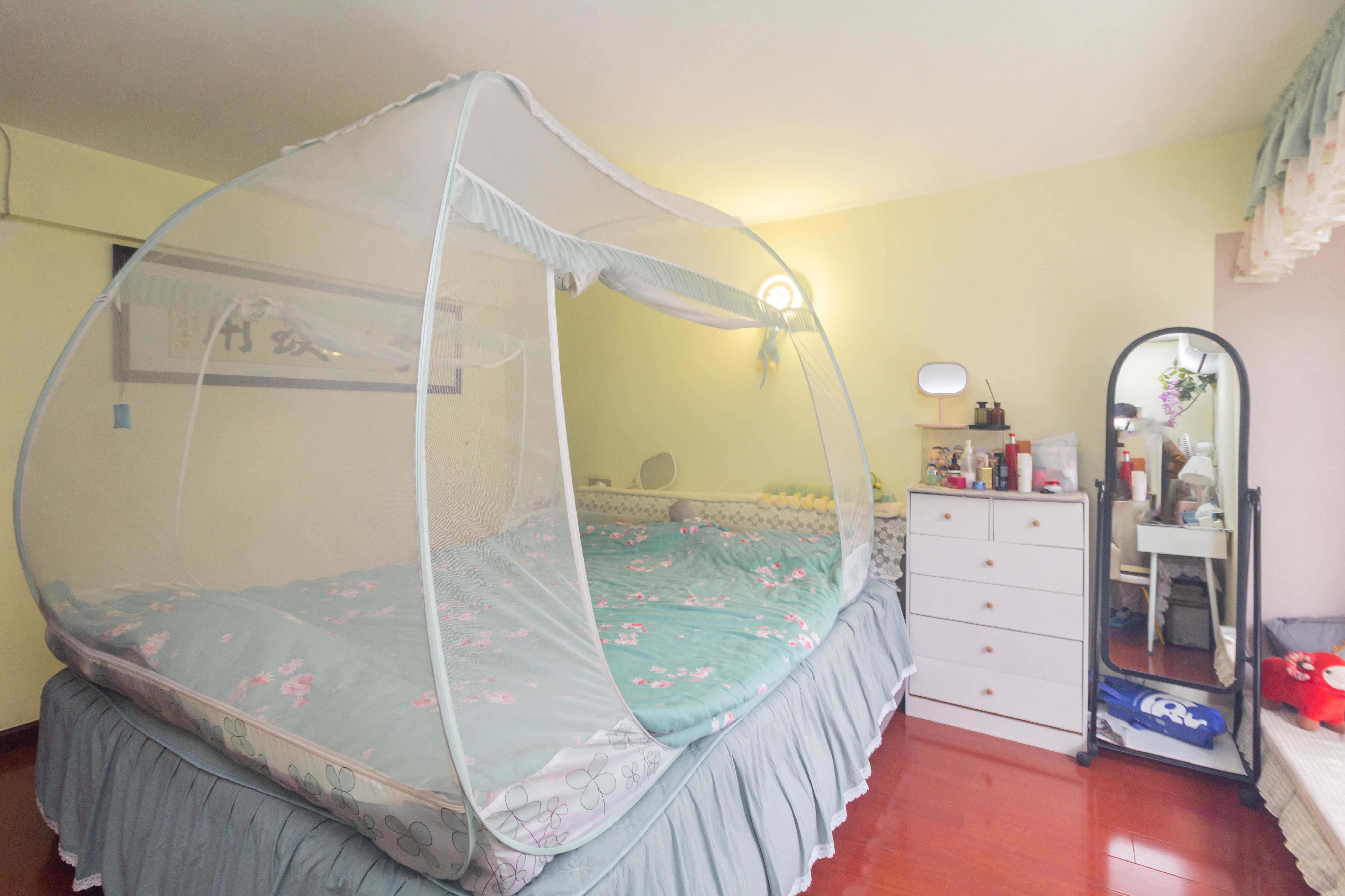 东业苹果社区 4室2厅2卫 72.8万 东业苹果社区 4室2厅2卫 72.8万卧室