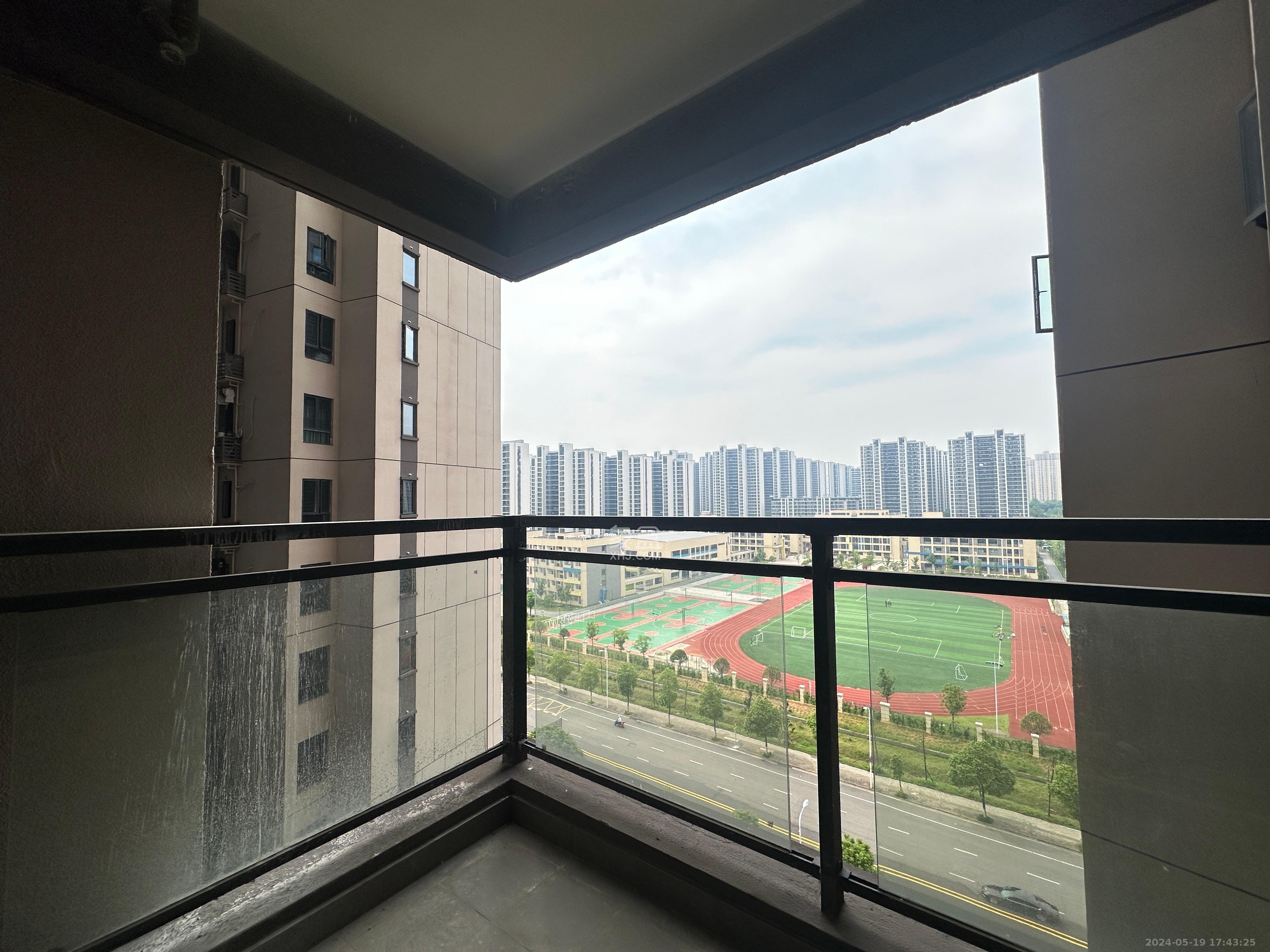 深业鹭栖府  4室2厅2卫   4200.00元/月室内图1