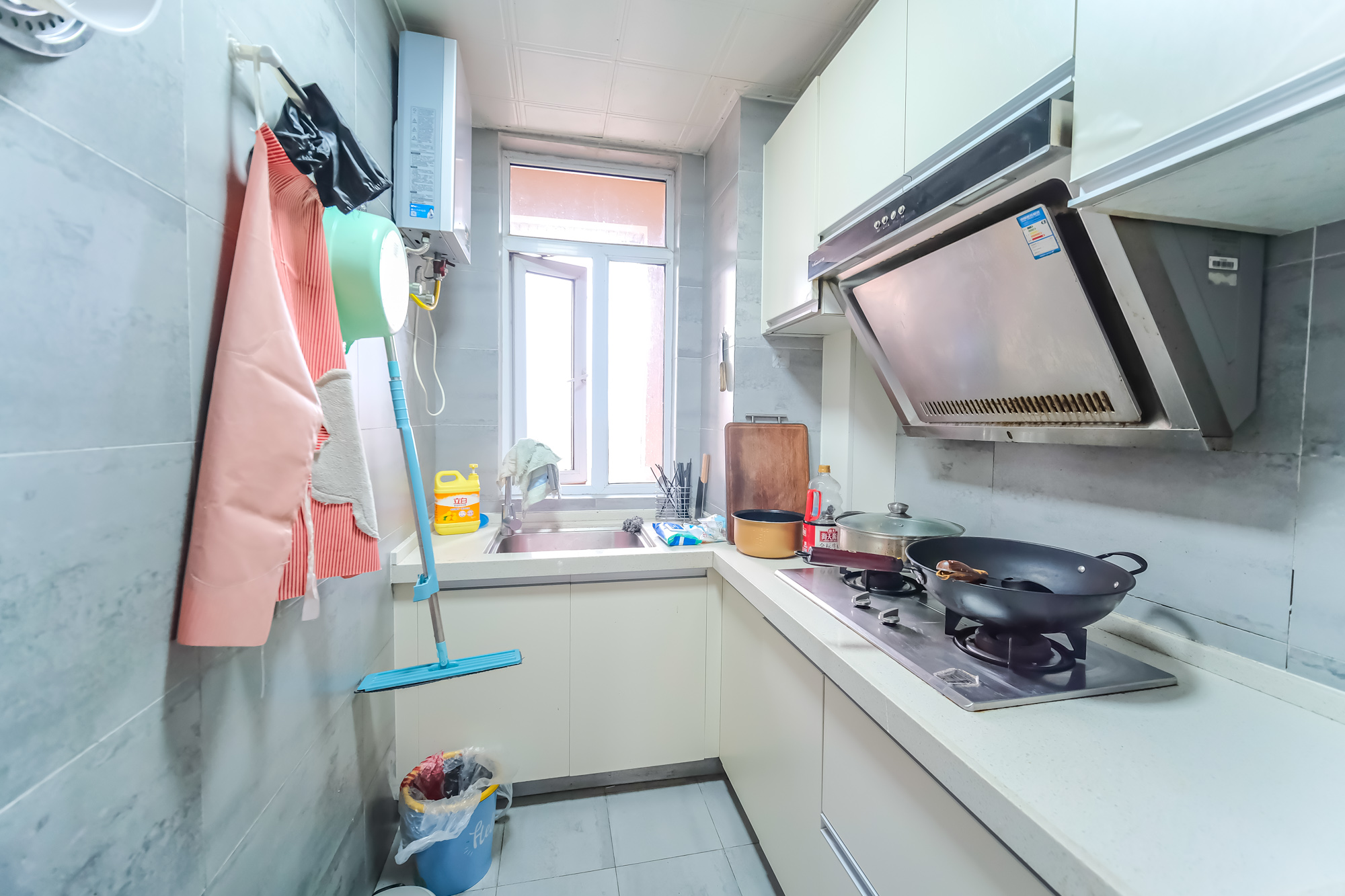 三一街区 2室2厅1卫 41.0万 三一街区 2室2厅1卫 41.0万厨房