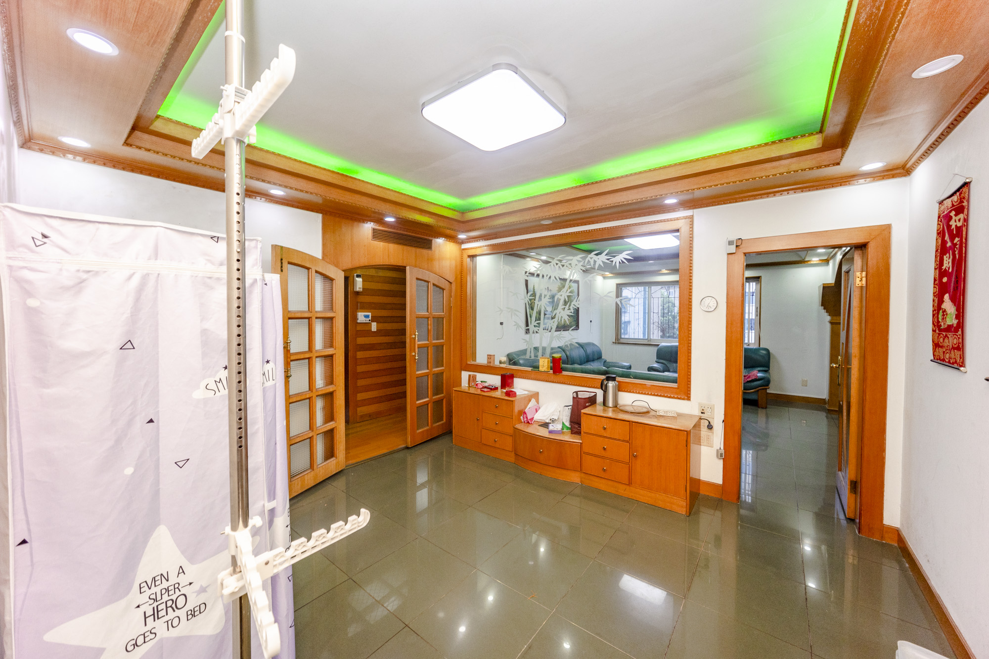 湖南第六工程有限公司机关小区（六公司机关大院）  2室2厅1卫   102.80万卧室