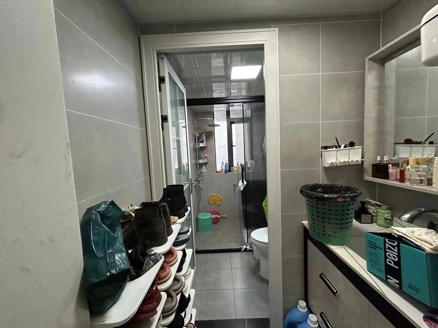 山水洲城华晨第一城 3室2厅2卫 60.8万 山水洲城华晨第一城 3室2厅2卫 60.8万室内图