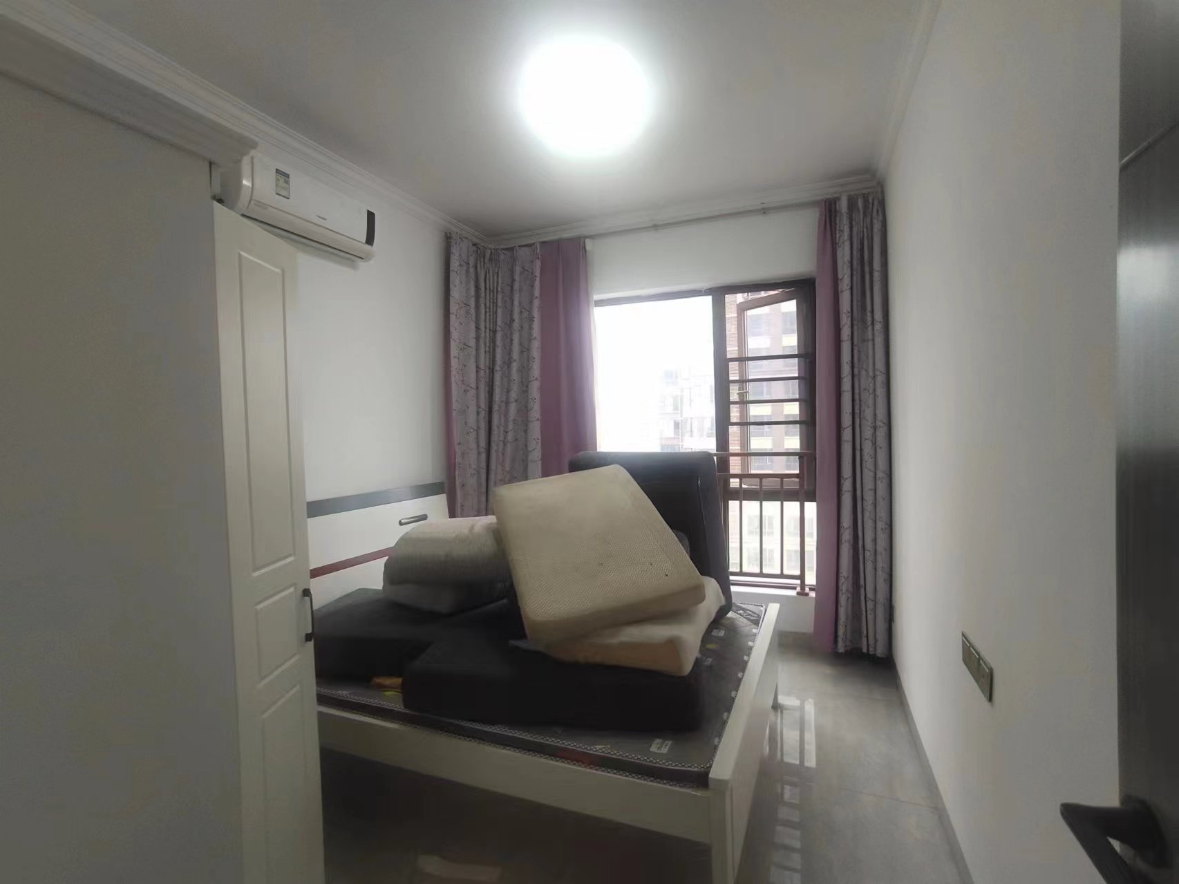 金轮津桥华府 4室2厅2卫 82.8万 金轮津桥华府 4室2厅2卫 82.8万室内图