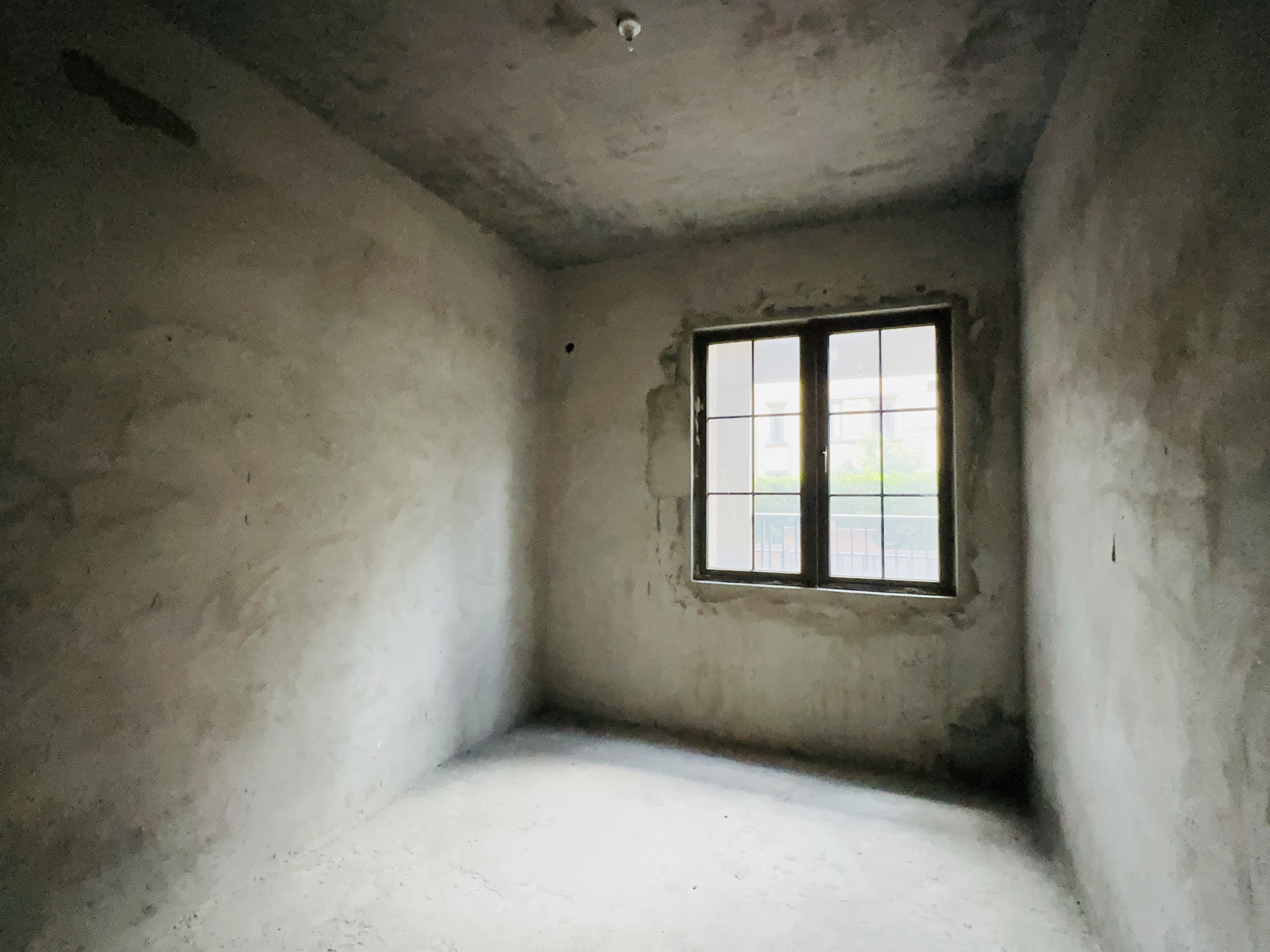 观澜湖君庭别墅区  6室4厅5卫    650.0万 观澜湖君庭别墅区  6室4厅5卫    650.0万卧室