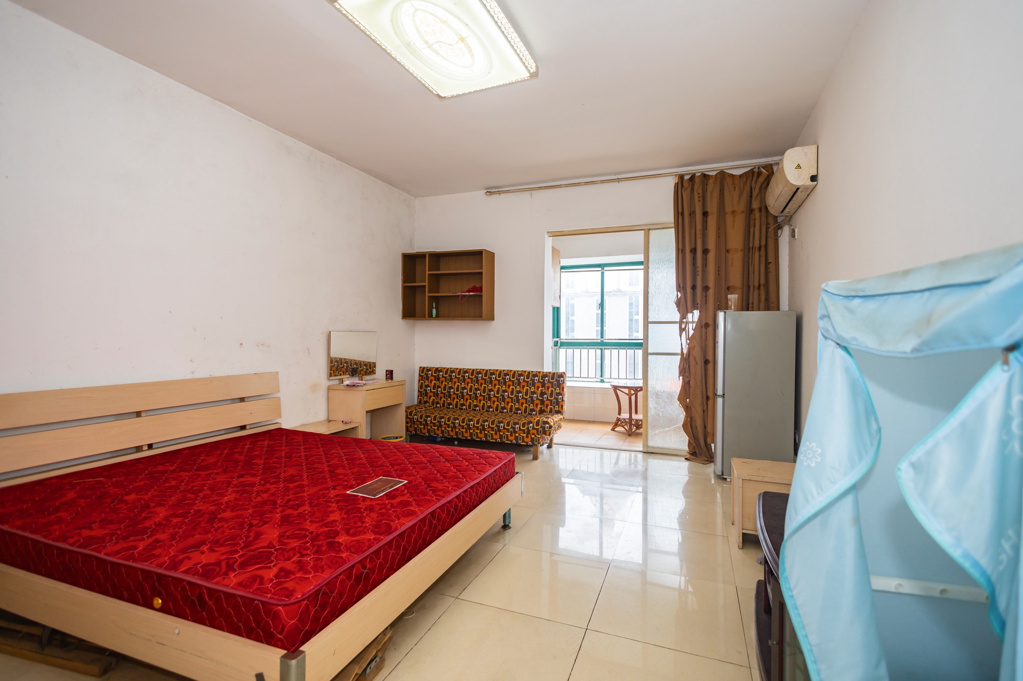 明城公寓 1室1厅1卫 29.79万 明城公寓 1室1厅1卫 29.79万客厅