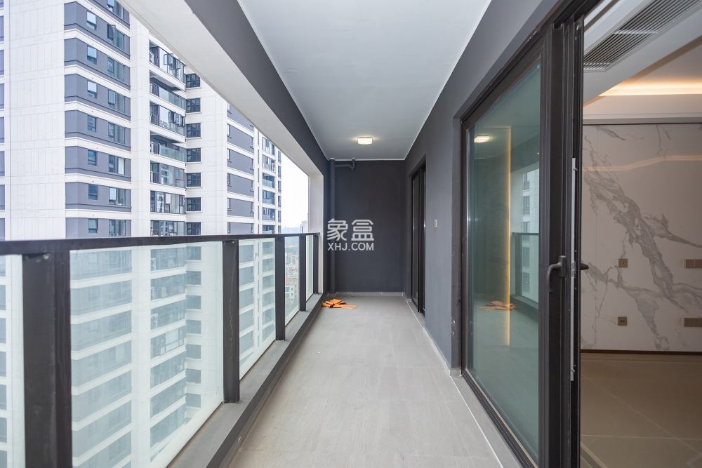 東原麓印長(zhǎng)江B區(qū)  4室2廳2衛(wèi)   220.00萬