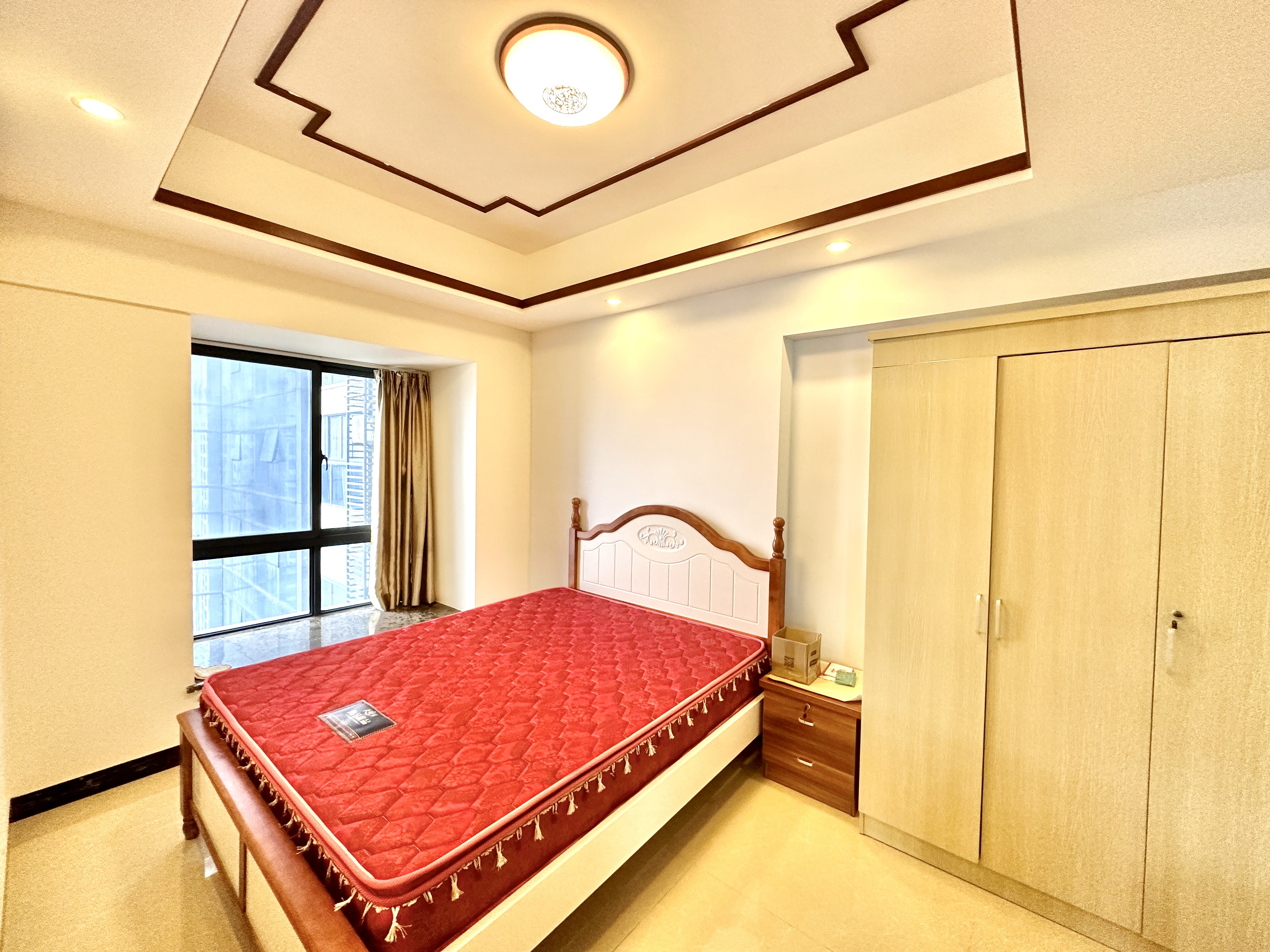 宇建国贸城  3室2厅1卫    220.0万 宇建国贸城  3室2厅1卫    220.0万卧室