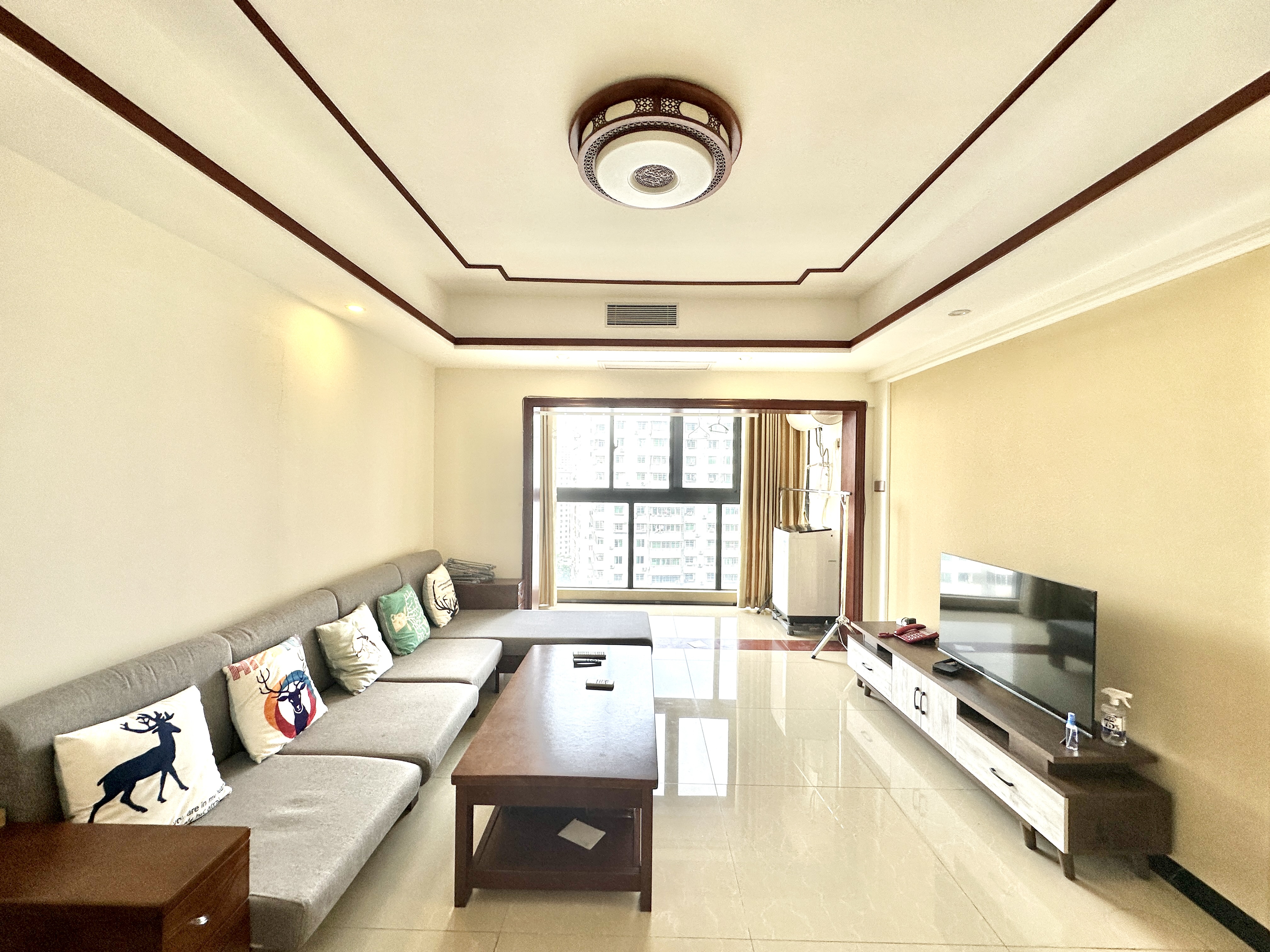 宇建国贸城  3室2厅1卫    220.0万 宇建国贸城  3室2厅1卫    220.0万客厅