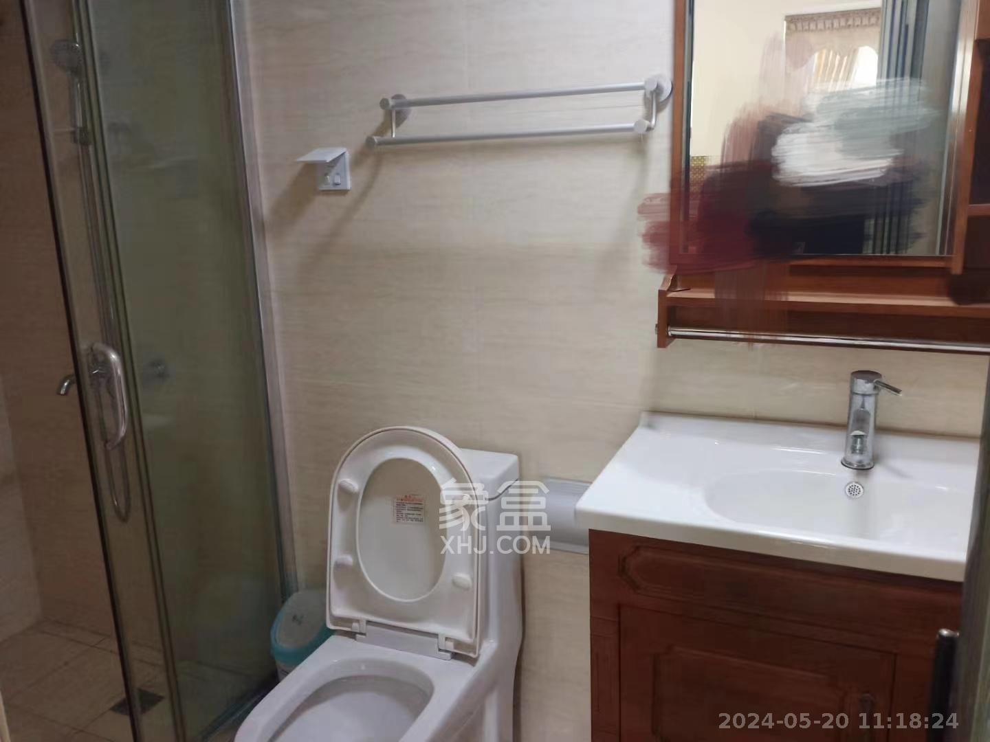 恒大翡翠华庭  4室2厅2卫    2200.0元/月室内图