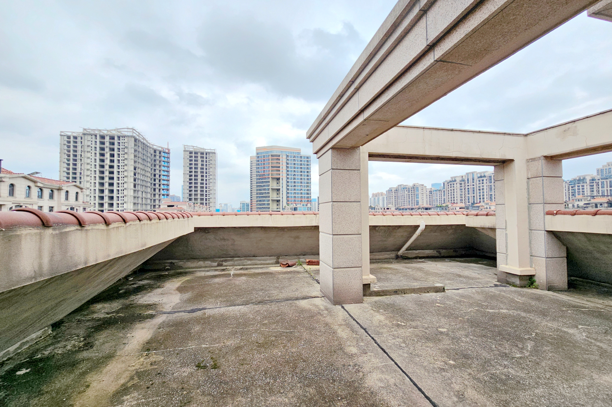 明昇壹城（明昇时代广场）一期  4室2厅2卫   405.00万其他