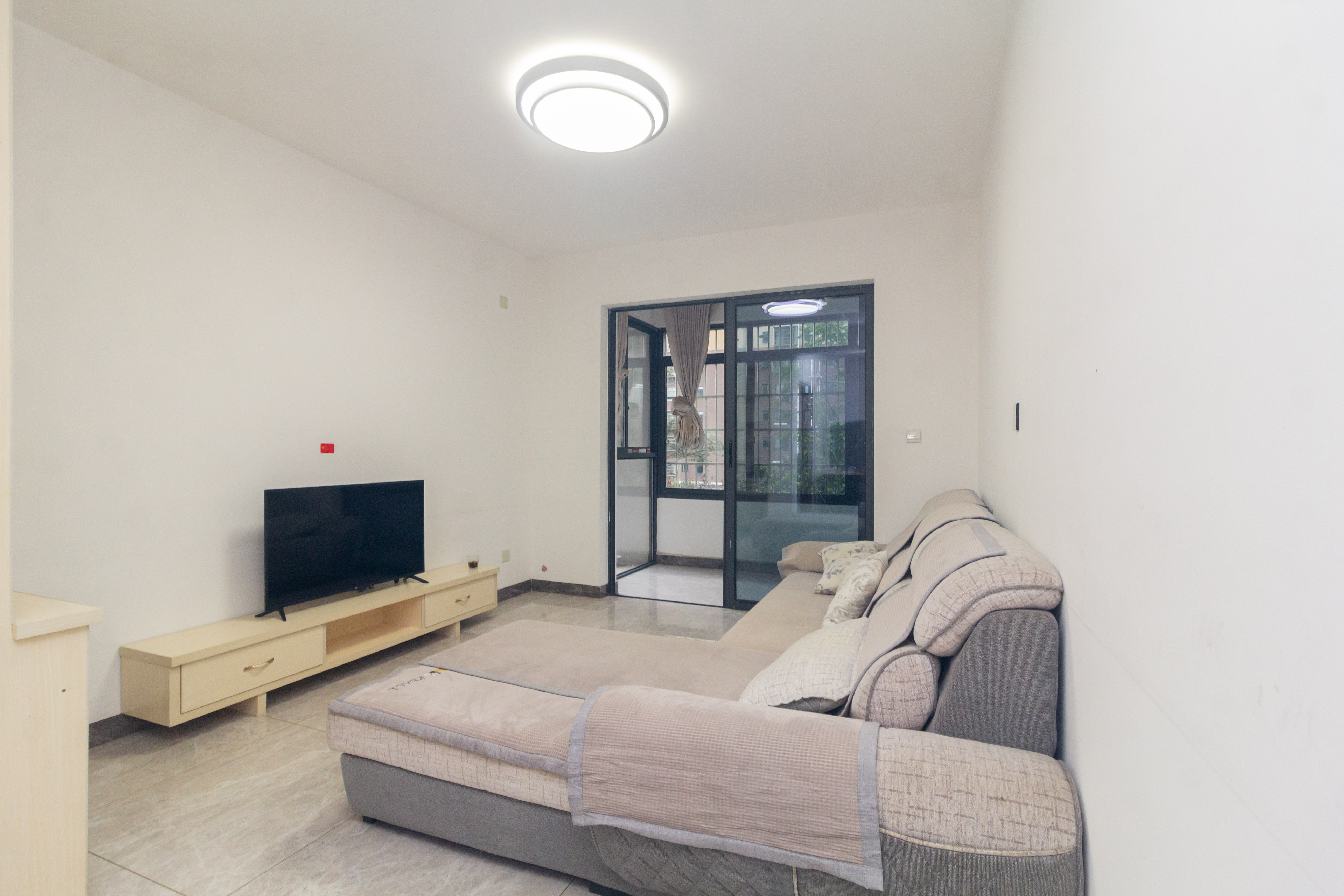 中国铁建国际城二期  2室2厅1卫    51.0万 中国铁建国际城二期  2室2厅1卫    51.0万客厅