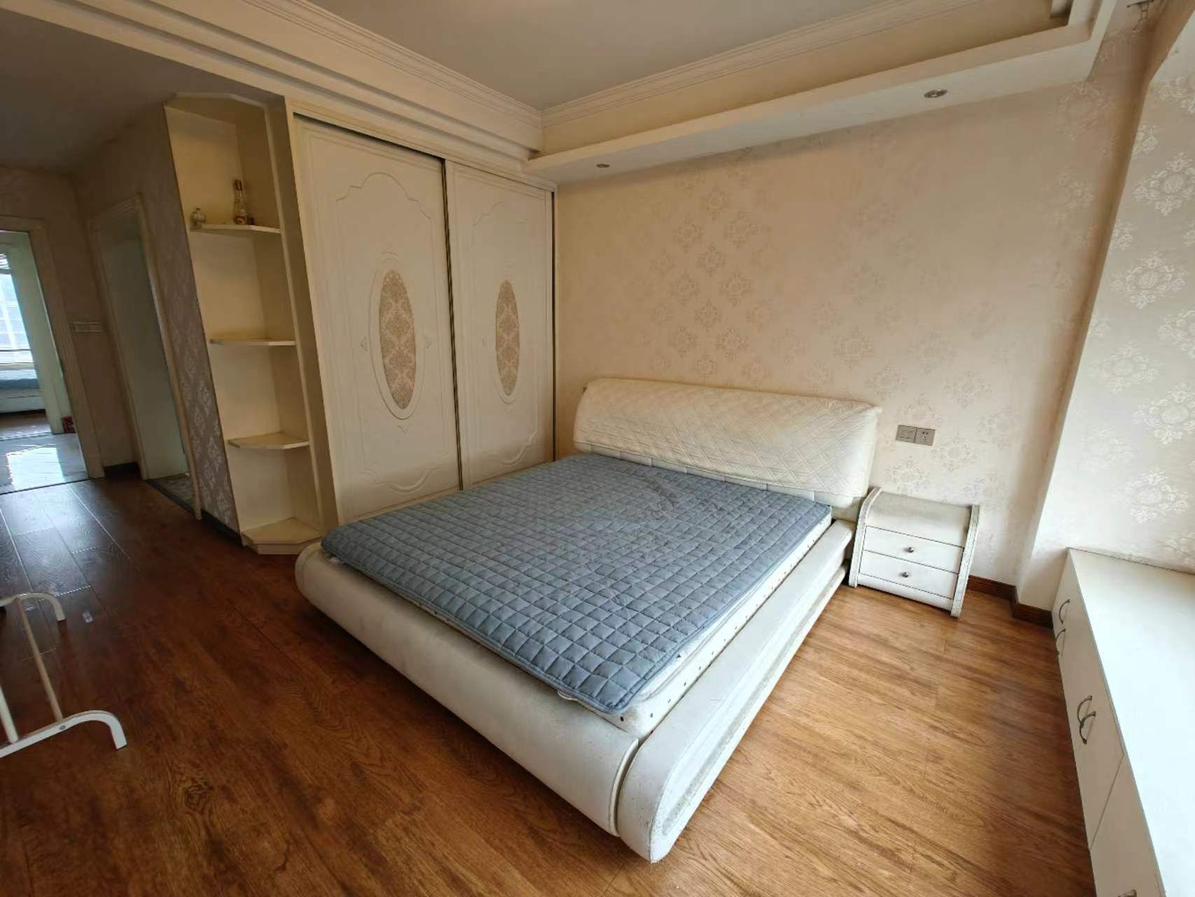 佳兆业金域天下二期 4室2厅2卫 66.2万 佳兆业金域天下二期 4室2厅2卫 66.2万室内图