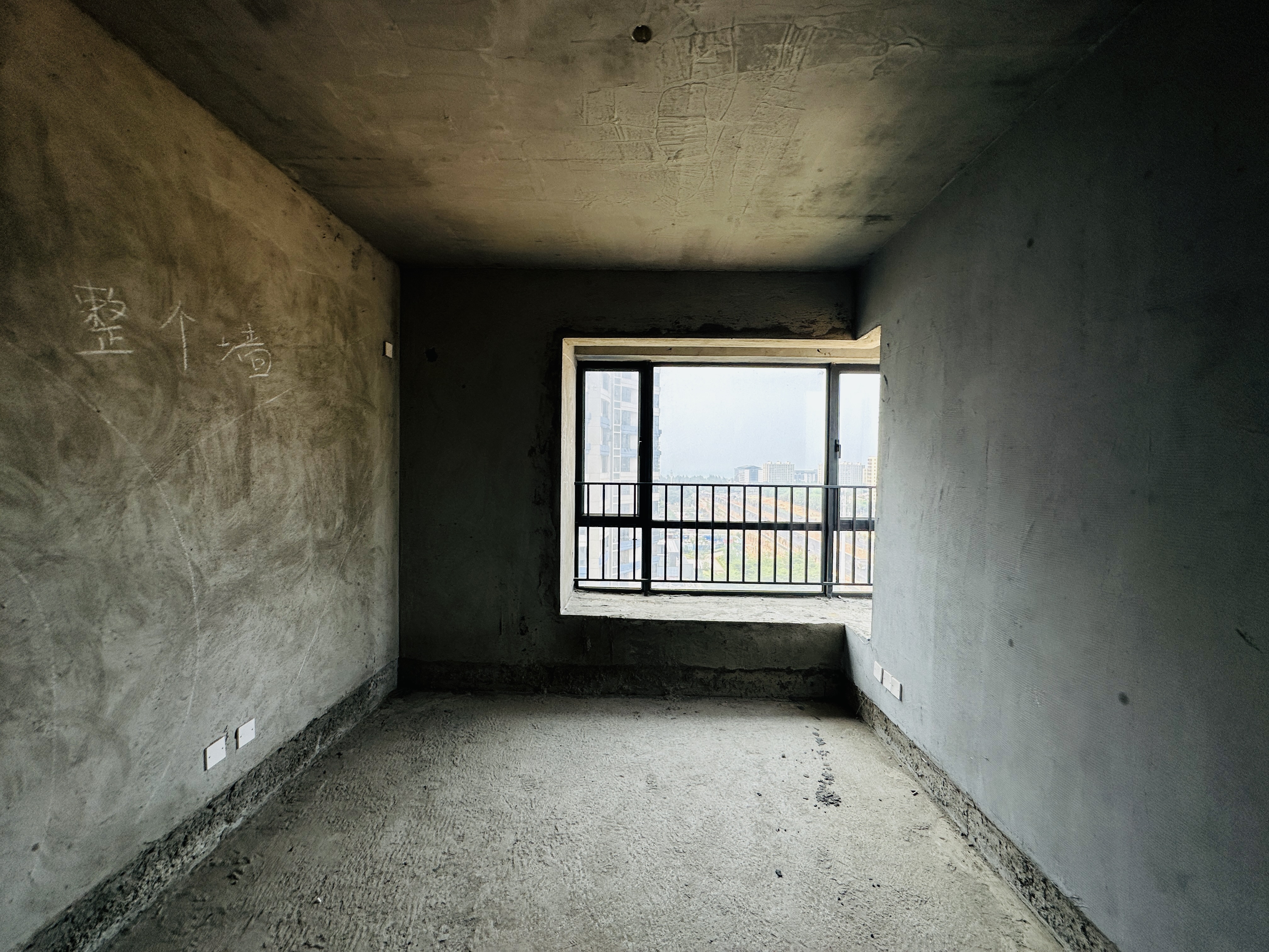 东汇西海岸 3室2厅2卫 187.0万 东汇西海岸 3室2厅2卫 187.0万卧室