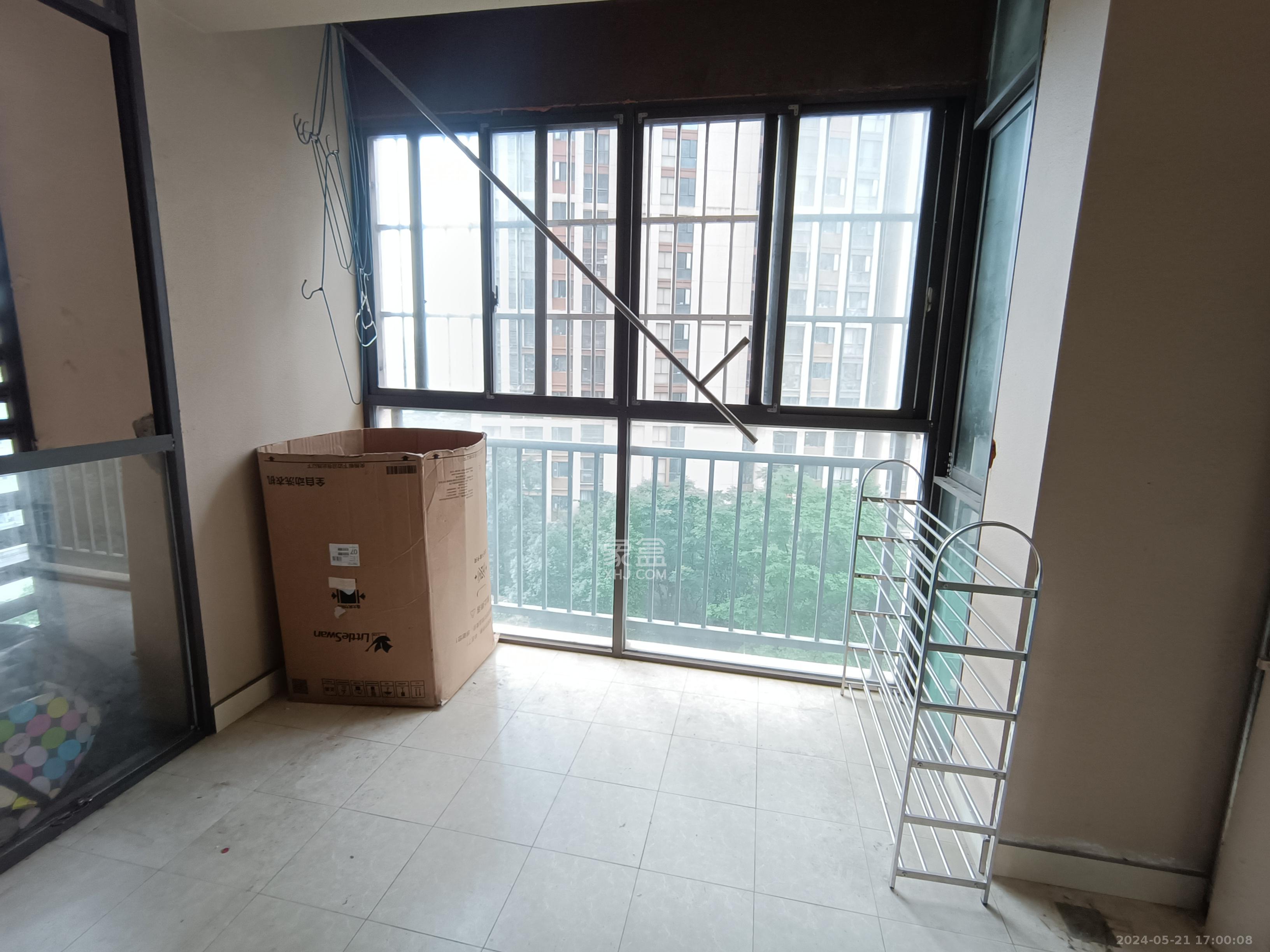 旭辉华庭  3室2厅1卫   1400.00元/月室内图