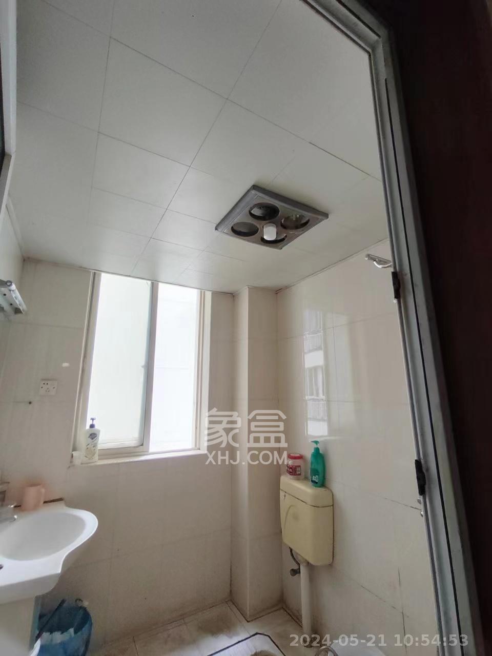 一心花苑  4室2厅2卫    3800.0元/月室内图